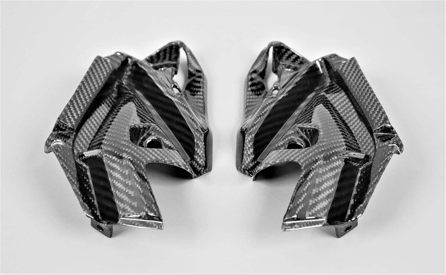 Paneles laterales de fibra de carbono para Kawasaki Z900 2017-2019