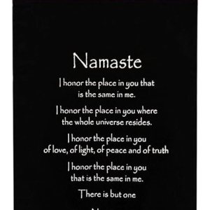 G6 Collection Decoración inspiradora de pared con texto en inglés “Namaste”, con cita inspiradora para colgar en la pared, mensaje motivacional de G6 Collection Decoración inspiradora de pared con texto en inglés “Namaste”, con cita inspiradora para colgar en la pared, mensaje motivacional de