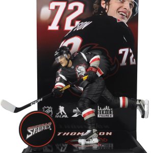 McFarlane Toys – Tage Thompson (Buffalo Sabres) Figura posada de la NHL de 7 pulgadas, Picks deportivos de McFarlane McFarlane Toys – Tage Thompson (Buffalo Sabres) Figura posada de la NHL de 7 pulgadas, Picks deportivos de McFarlane