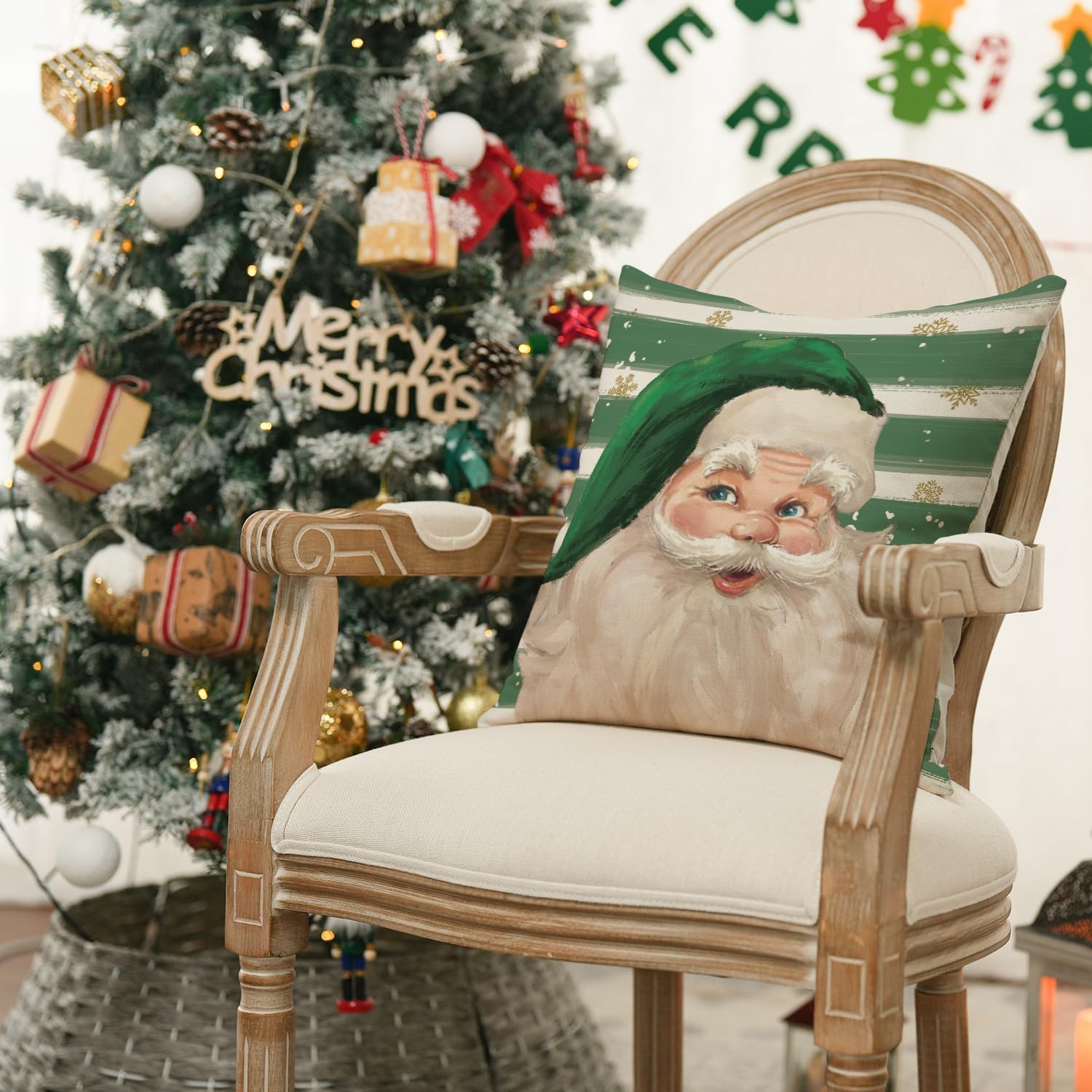 AVOIN colorlife Juego de 4 fundas de almohada con diseño de árbol de Navidad de Papá Noel, 16 x 16 pulgadas, decoración de invierno para sofá,