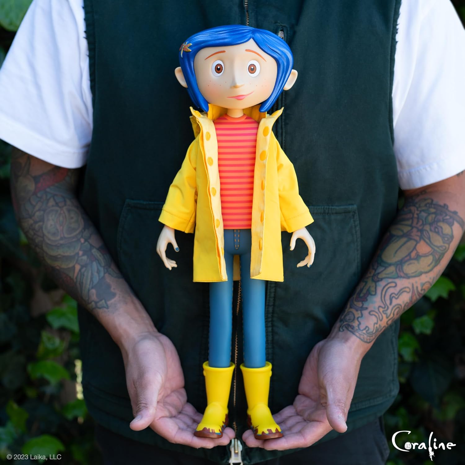 Super7 Supersize Coraline – Figura de acción de Coraline de 16 pulgadas con ropa de tela, coleccionables de películas clásicas y juguetes retro