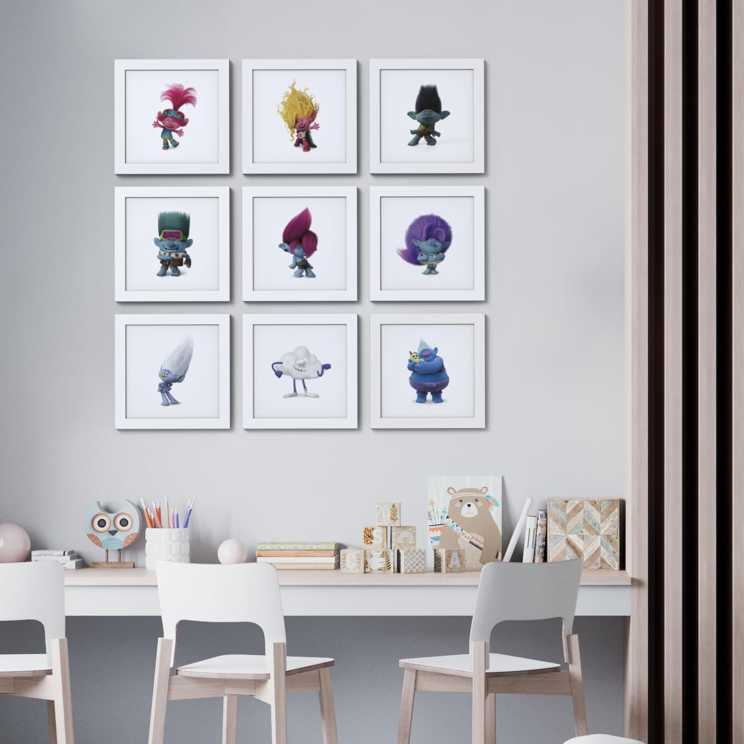 Trends International Gallery Pops Trolls Band Together – Póster de pared de Bruce, 12.00 x 12.00 pulgadas, versión de marco blanco