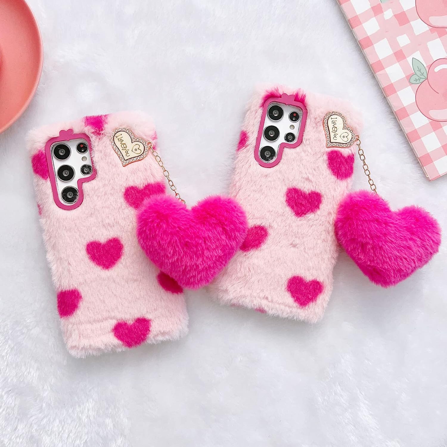 Losin Compatible con Galaxy S22 – Funda peluda ultra afelpada con bonito colgante de bola de corazón de amor 3D, funda de piel mullida y esponjosa,