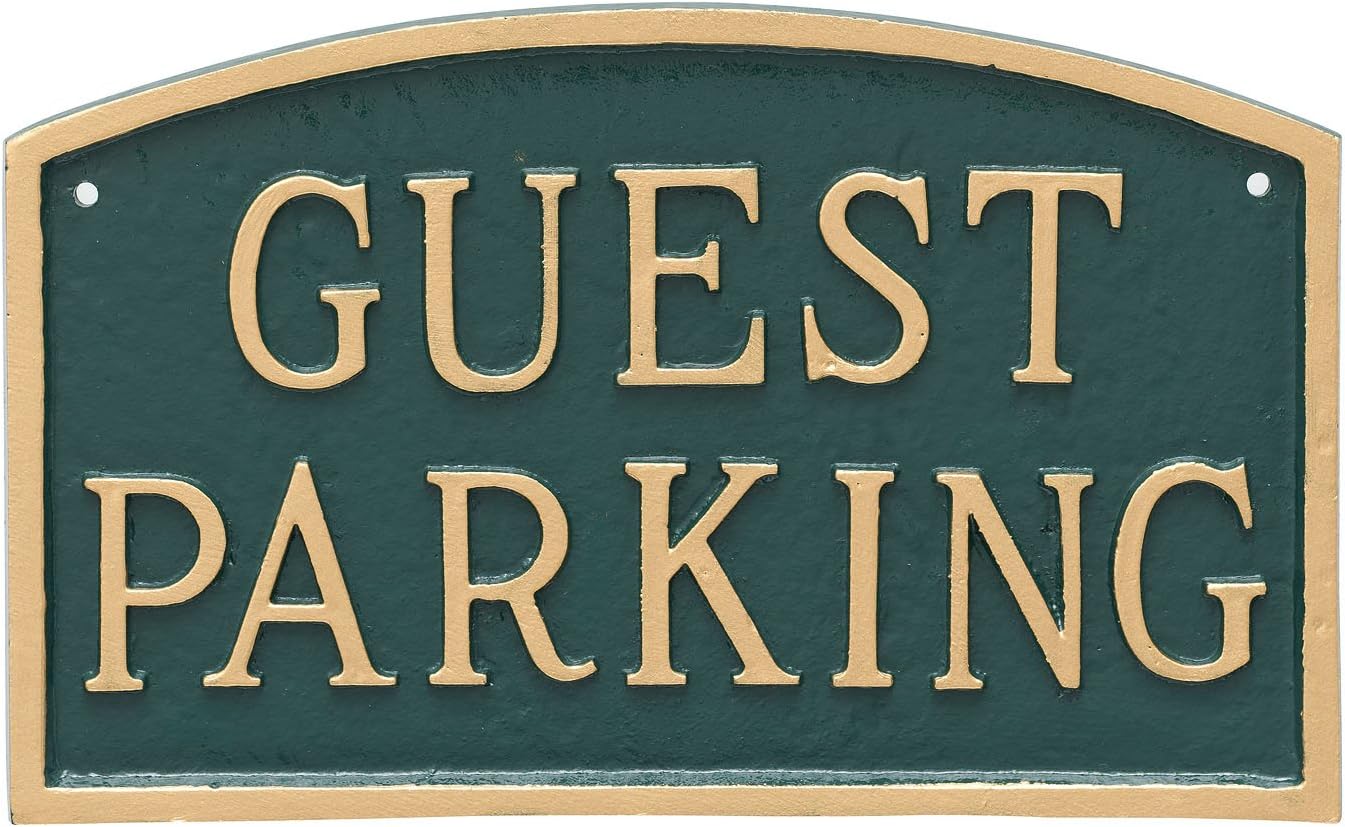 Montague Metal Products Arch Guest Parking Statement – Placa de letrero verde cazador con letras doradas, 5.5 x 9 pulgadas