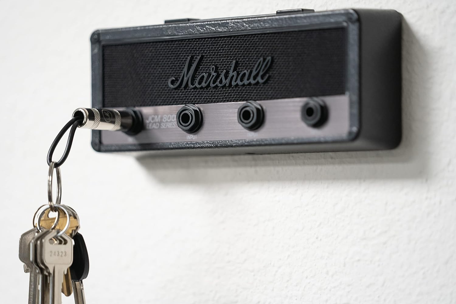 Soporte para llaves de amplificador de guitarra con licencia Marshall Stealth Jack, incluye 4 llaveros de enchufe de guitarra y 1 kit de montaje en