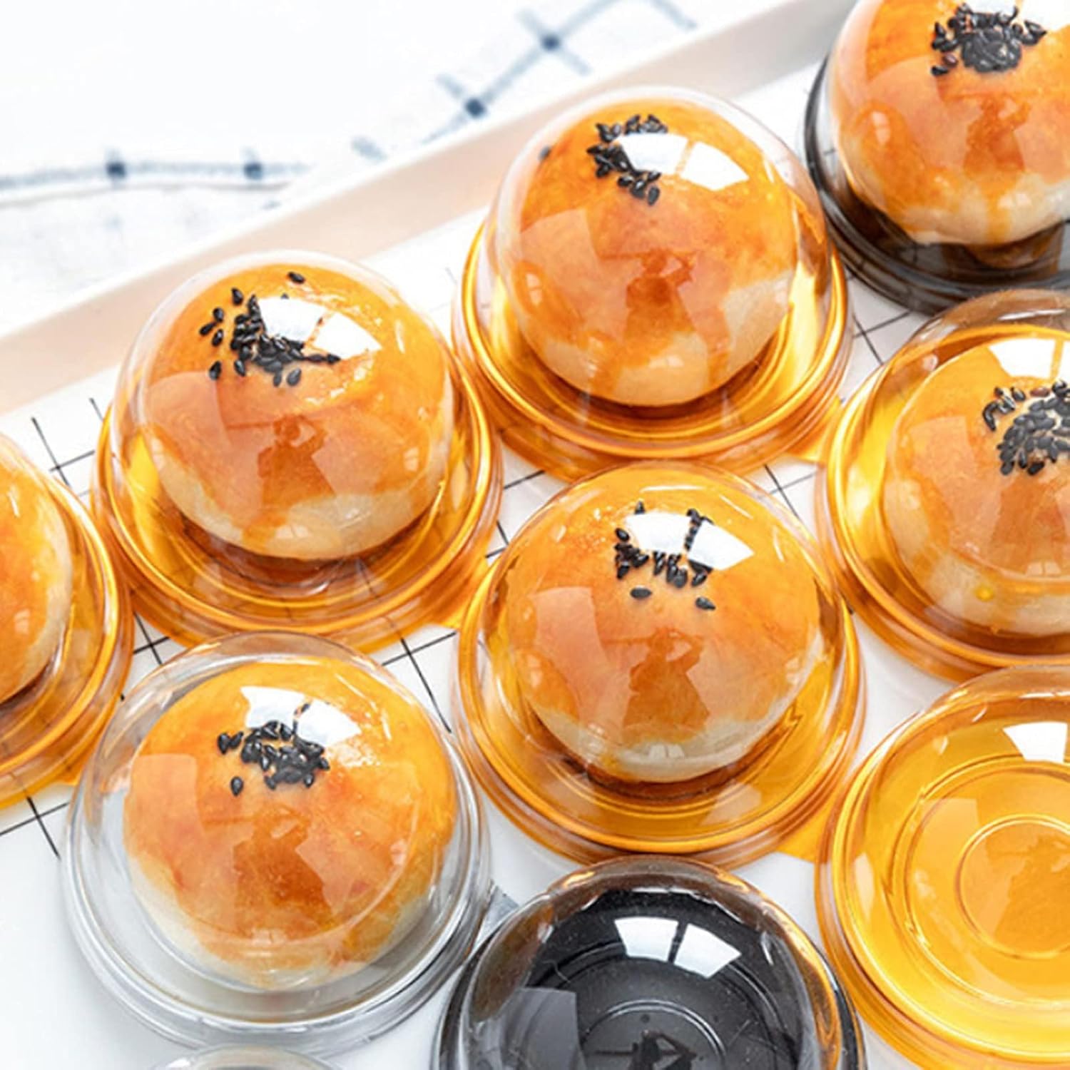 Contenedor de plástico transparente para cupcakes, 50 cajas doradas para cupcakes, magdalenas, magdalenas, cúpula, contenedor para magdalenas, cajas