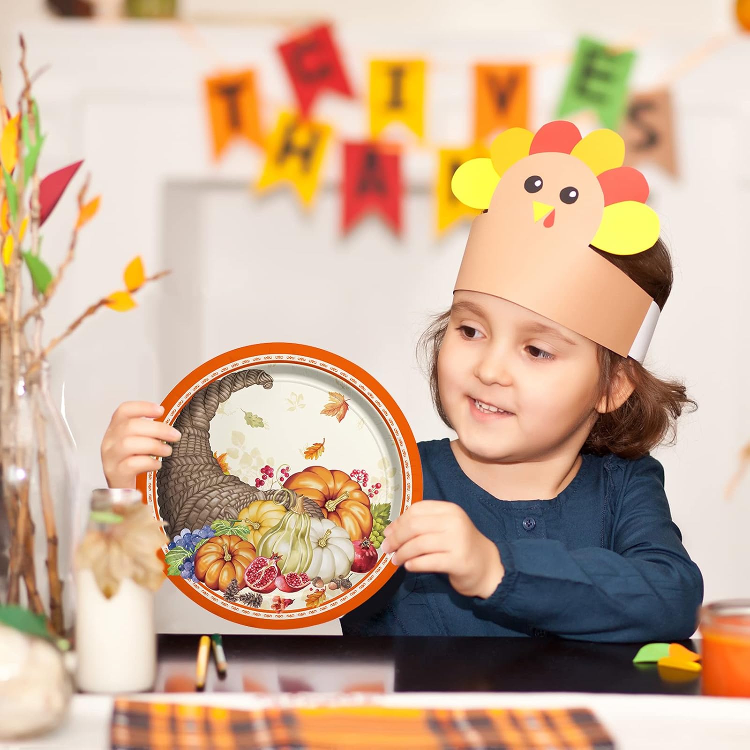 El kit de suministros para fiesta de cosecha de calabaza de otoño incluye platos de papel desechables Cornucopia, platos de postre y servilletas