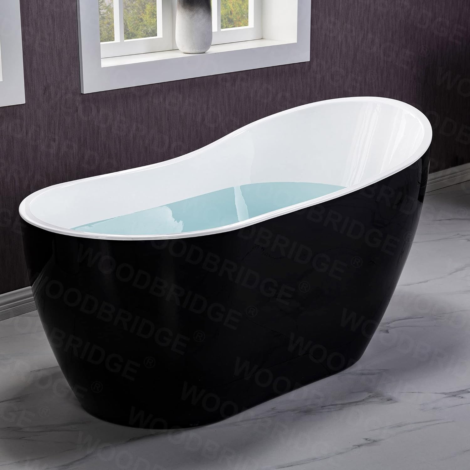 WOODBRIDGE Bañera de acrílico independiente de 54 pulgadas, bañera negra de remojo contemporáneo con desbordamiento y drenaje negro mate, BTA1807-MB