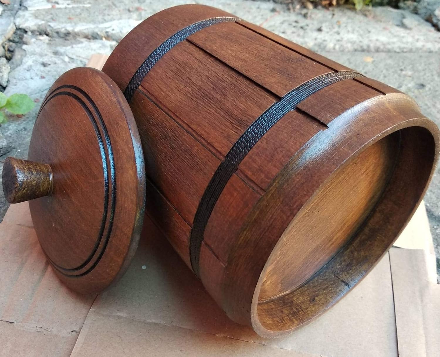 Taza de cerveza de madera hecha a mano con tapa. Capacidad 20 oz (20.3 fl oz). Taza de cerveza de madera ecológica – Taza de cerveza de madera con