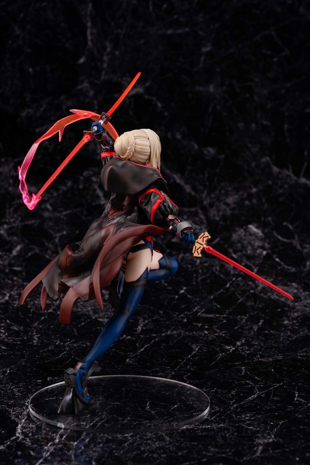Aoshima FateGrand Order Berserker (Mysterious Heroine X Alter) Figura de PVC a escala 17, multicolor