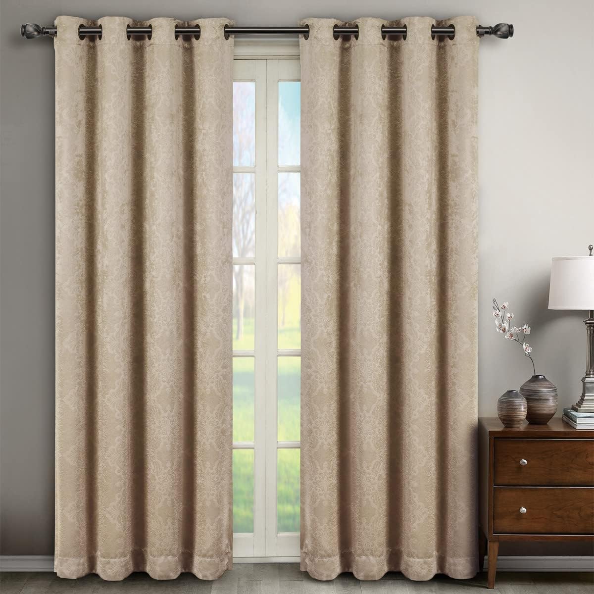 Royal Hotel Bedding Bella – Paneles de cortina opacas con ojales, color beige, 2 paneles, 52 x 108 pulgadas cada uno