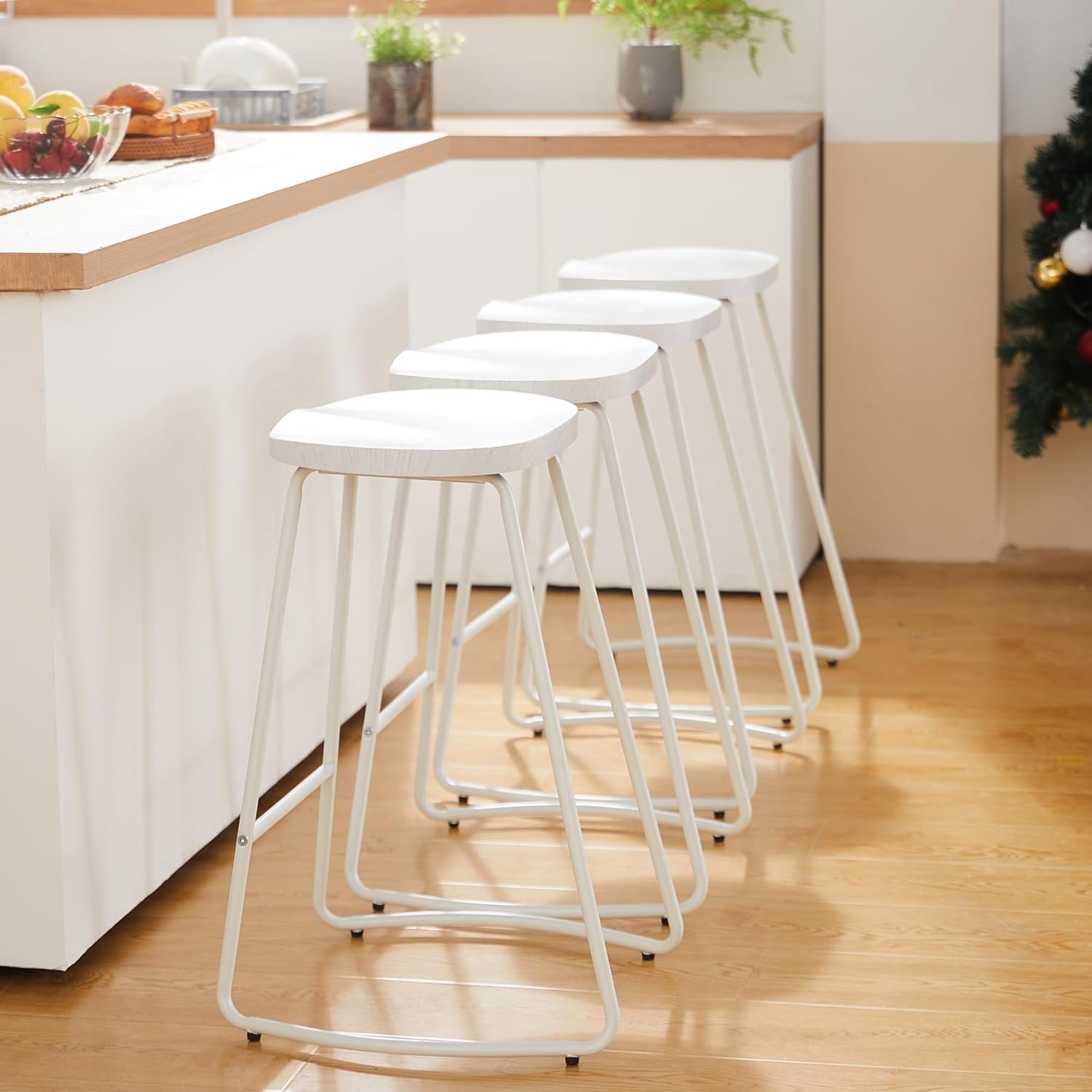 HeuGah Juego de 4 taburetes de bar con asiento de silla de montar con patas de metal, taburetes rústicos de altura de mostrador sin espalda,