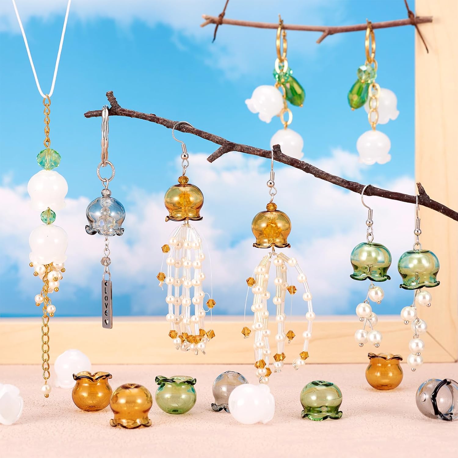 FASHEWELRY 10 cuentas de flores de vidrio hechas a mano, cuentas florales de cristal, cuentas espaciadoras de flores de trompeta transparentes,