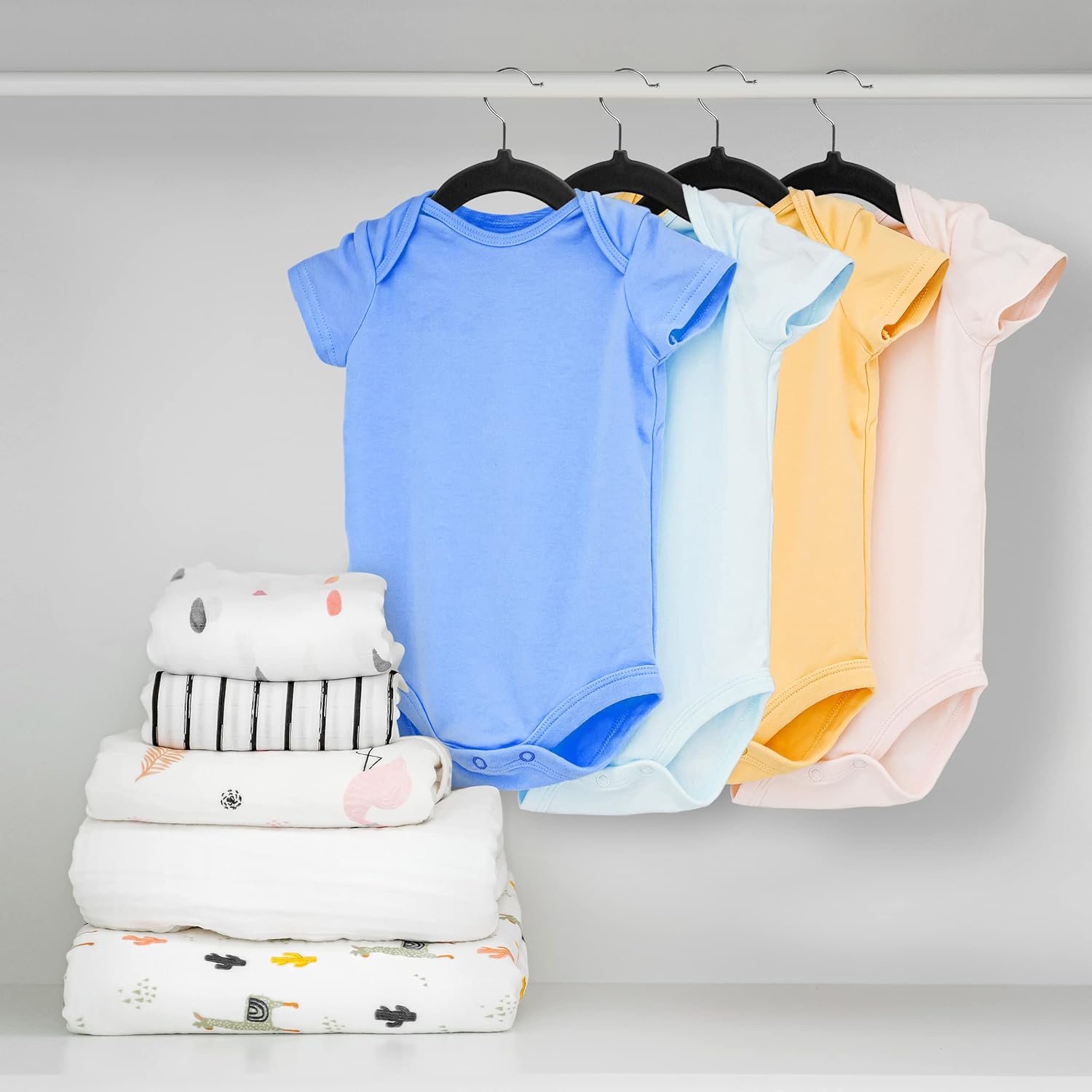 Utopia Home Perchas de terciopelo para niños (paquete de 20), perchas duraderas de 11 pulgadas para armario, perchas perfectas para niños pequeños