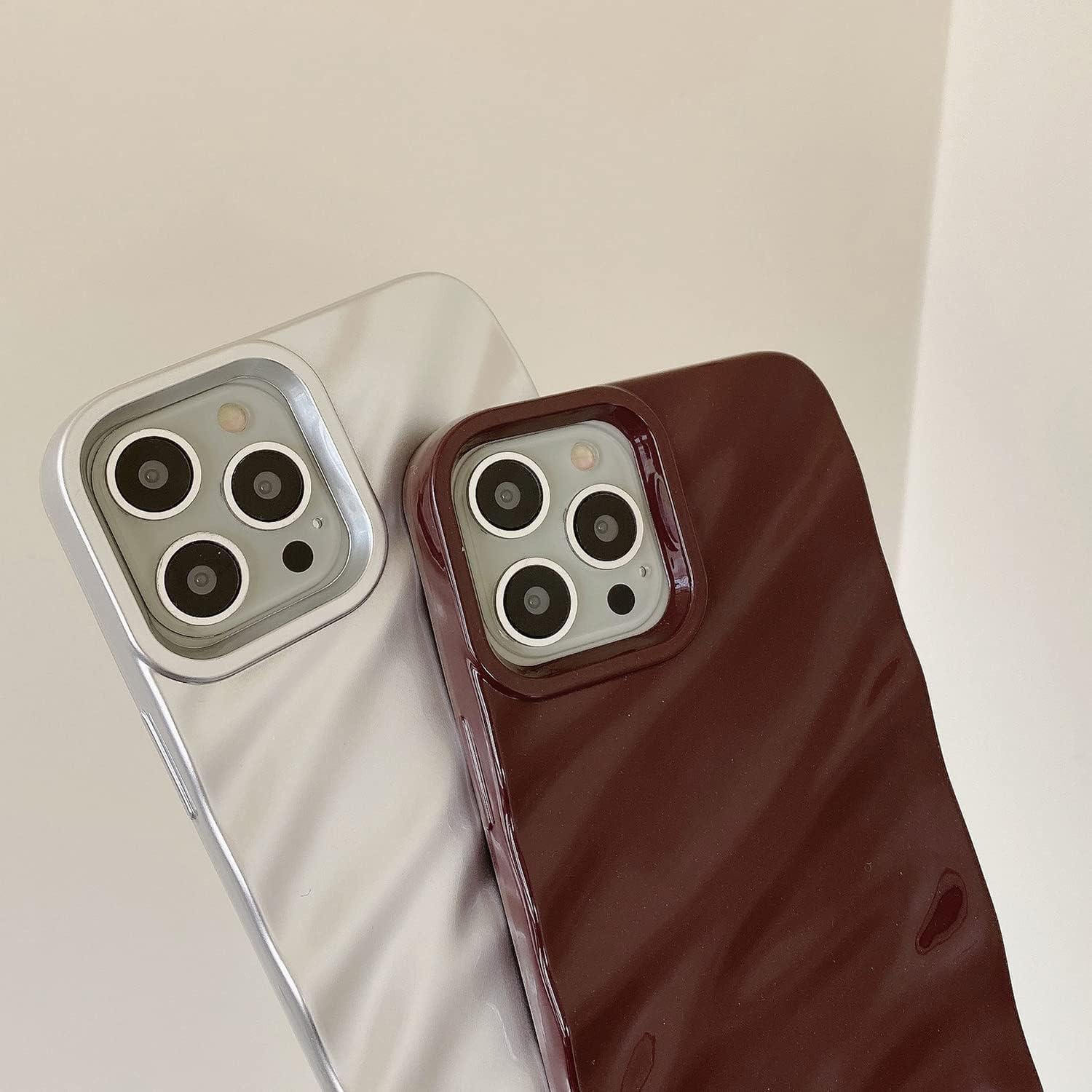 Sayoaho Funda con patrón de ondas de agua compatible con iPhone 12iPhone 12 Pro, bonita funda de lujo con forma de onda para mujeres y hombres,