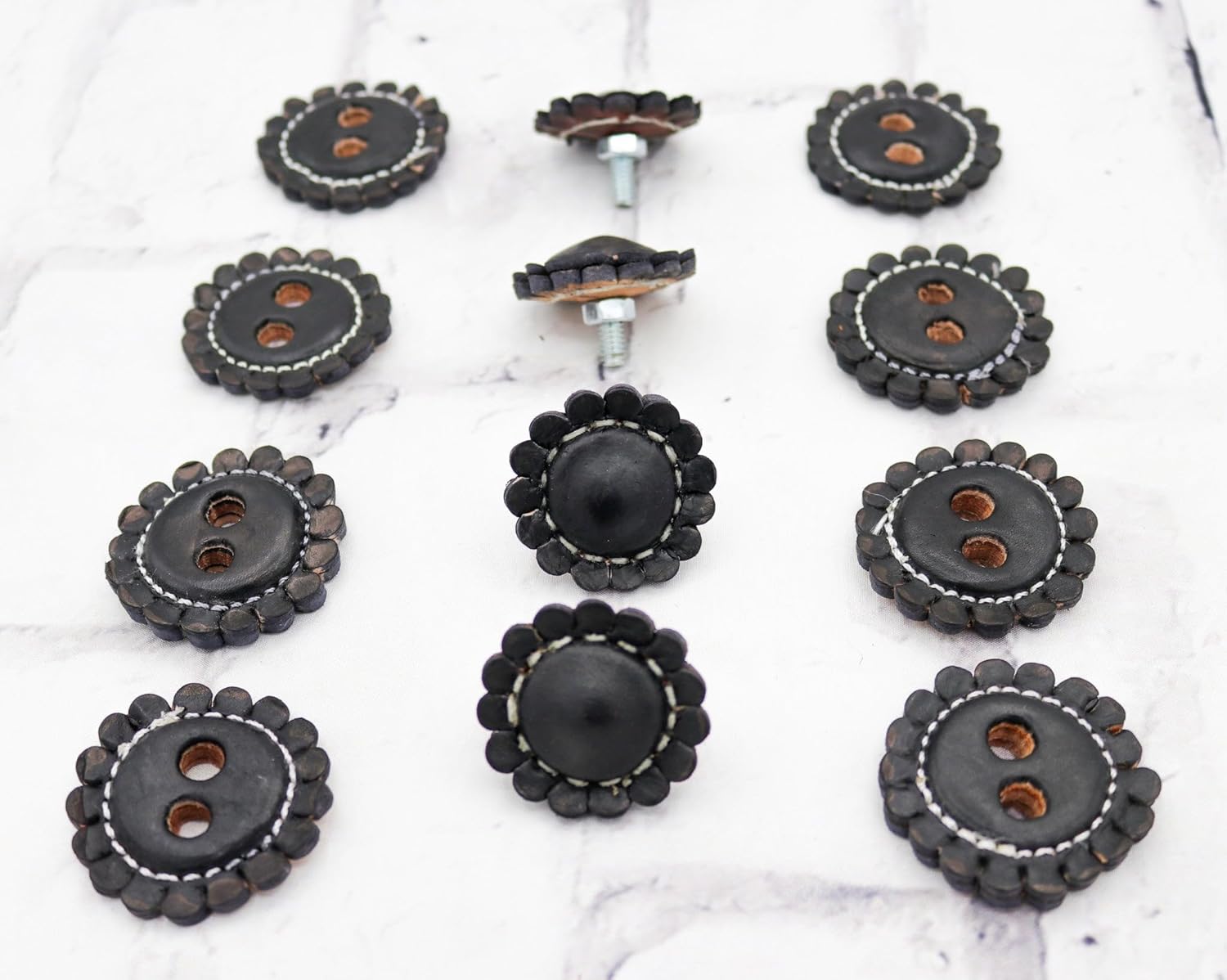 Negro Juego De Chapetones Monturas Charras Conchos