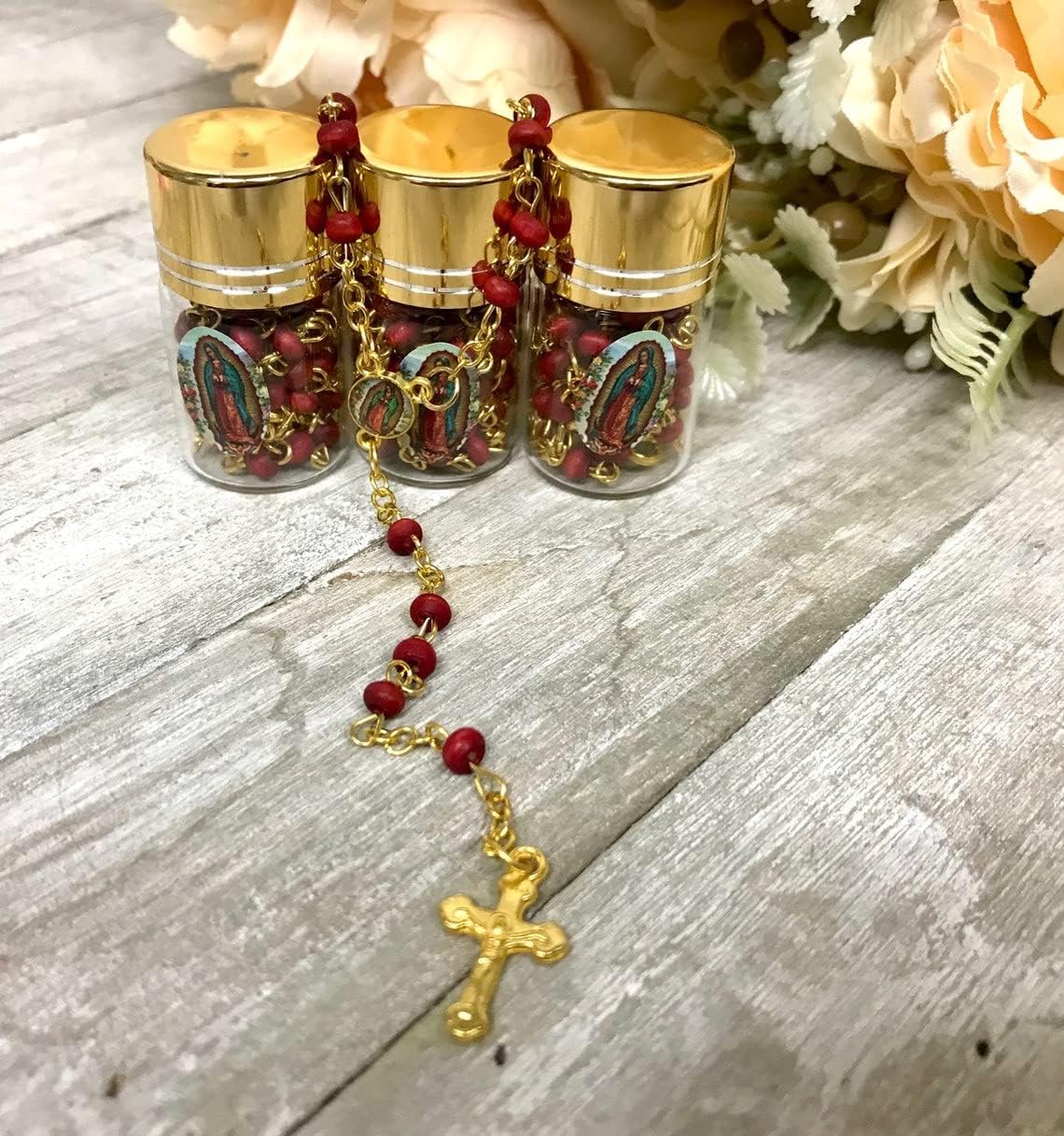 -12 piezas de rosario perfumado en frasco de vidrio con cuentas de rosario de plata católica crucifijo católico Virgen María, lote de 12 (rojo con