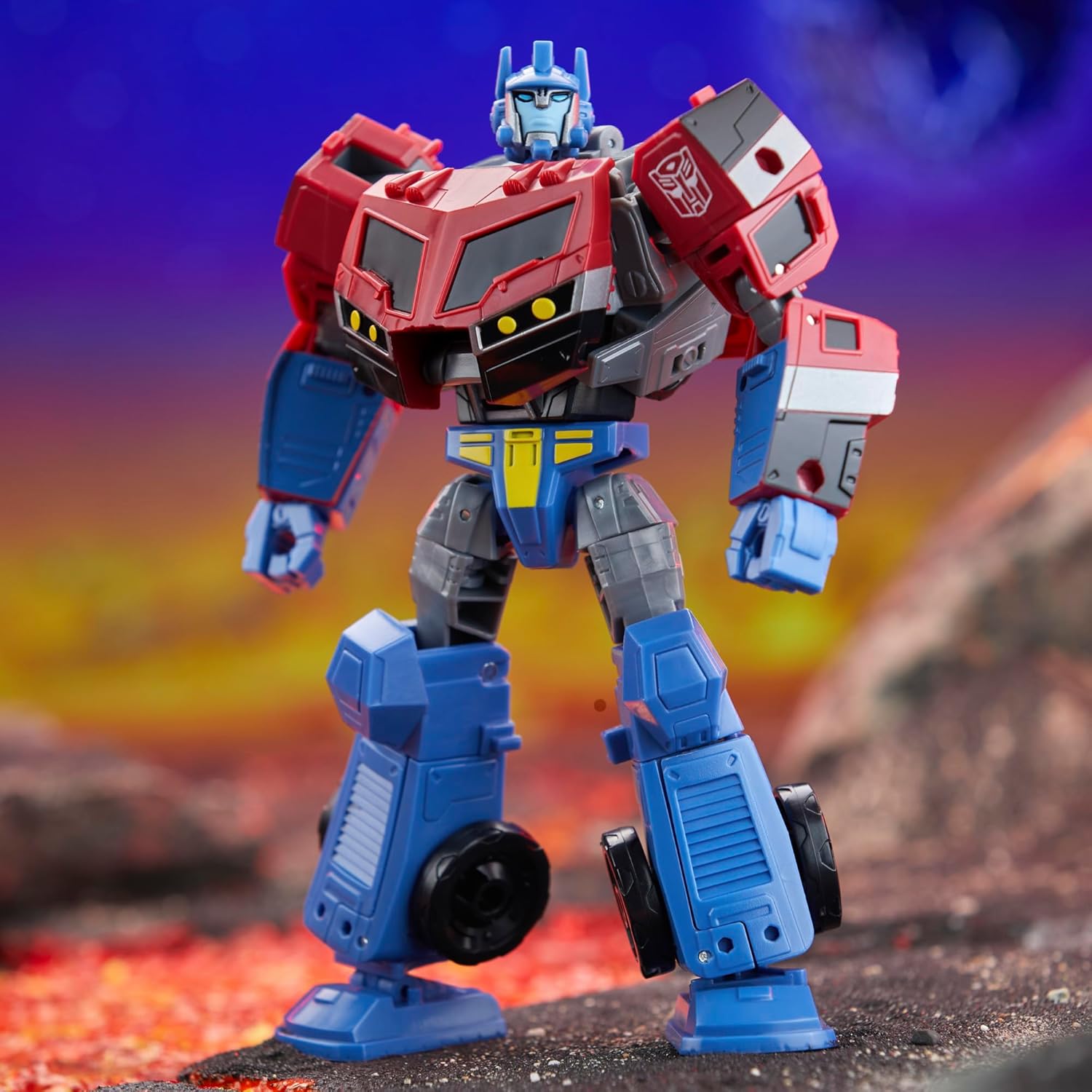 Transformers Legacy United Voyager Class Animated Universe Optimus Prime, figura de acción de conversión de 7 pulgadas, 8+