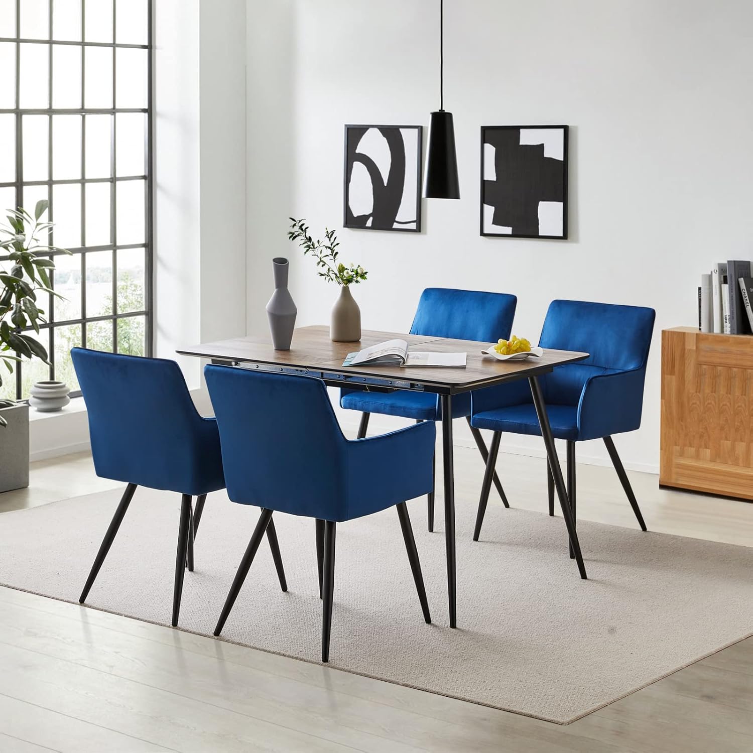 TUKAILAi Juego de 4 sillas de comedor de ocio, asiento tapizado de terciopelo con reposabrazos, respaldo y patas de metal, cómoda silla de salón