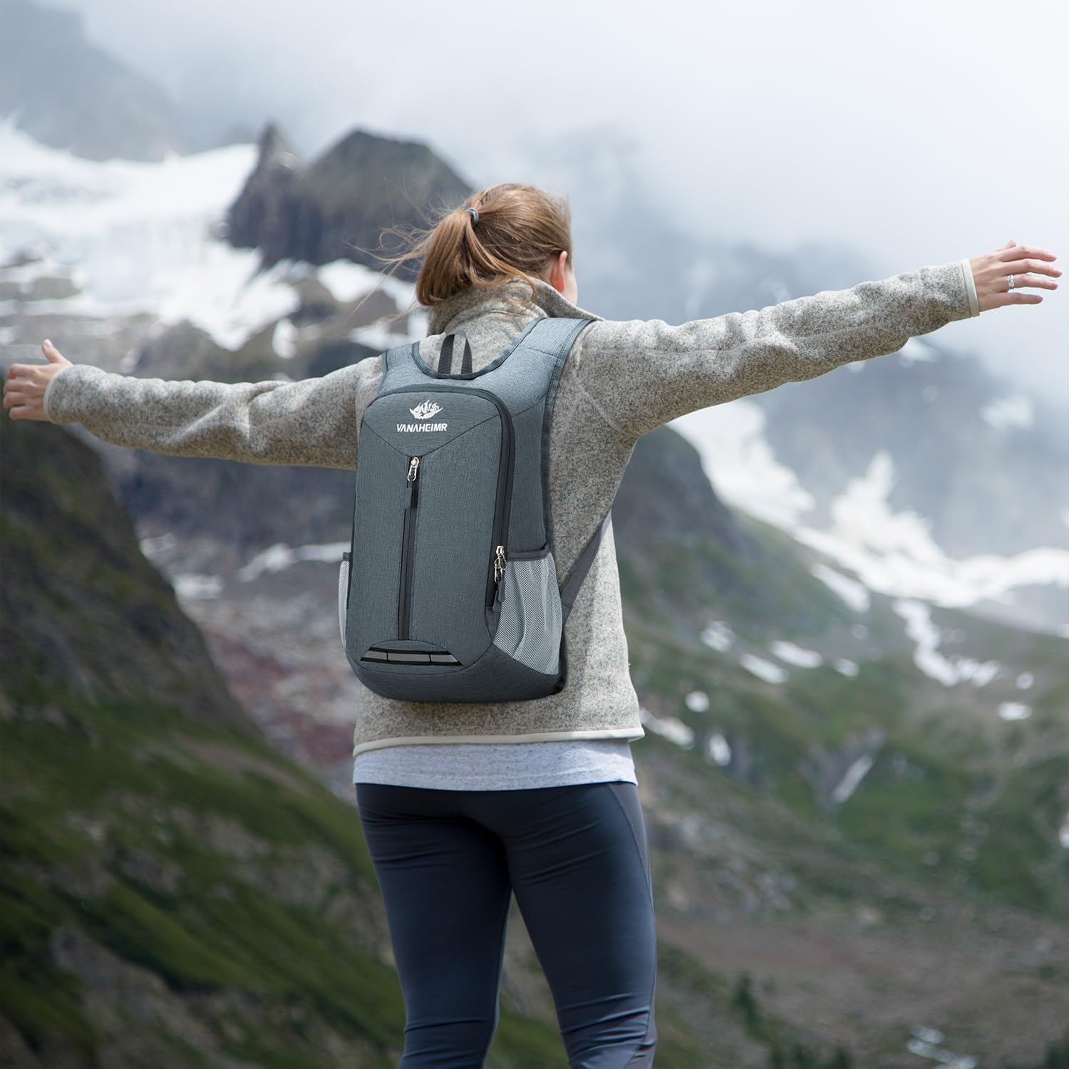 Mochila de senderismo ligera de 15 litros plegable pequeña mochila de viaje mochila de camping plegable para mujeres y hombres, Gris-oscuro,