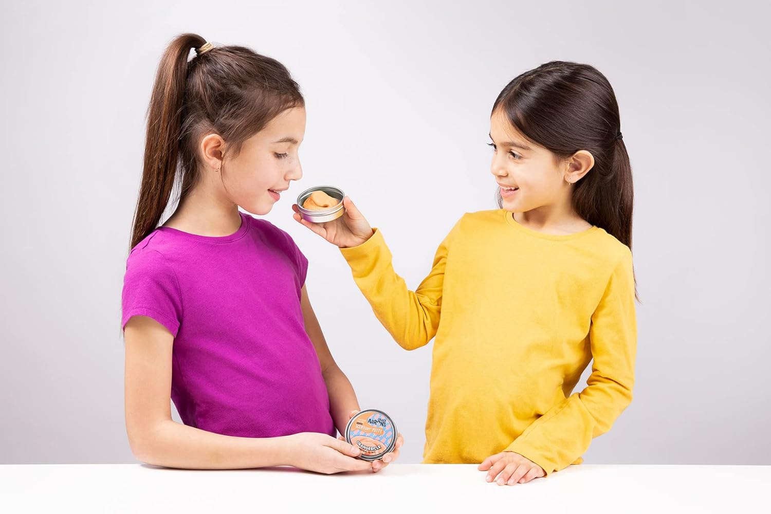 Crazy Aaron’s – Masilla Thinking Putty, regalo con aroma, juguete sensorial, para estirar, jugar y crear, nunca se seca, con lata de almacenamiento