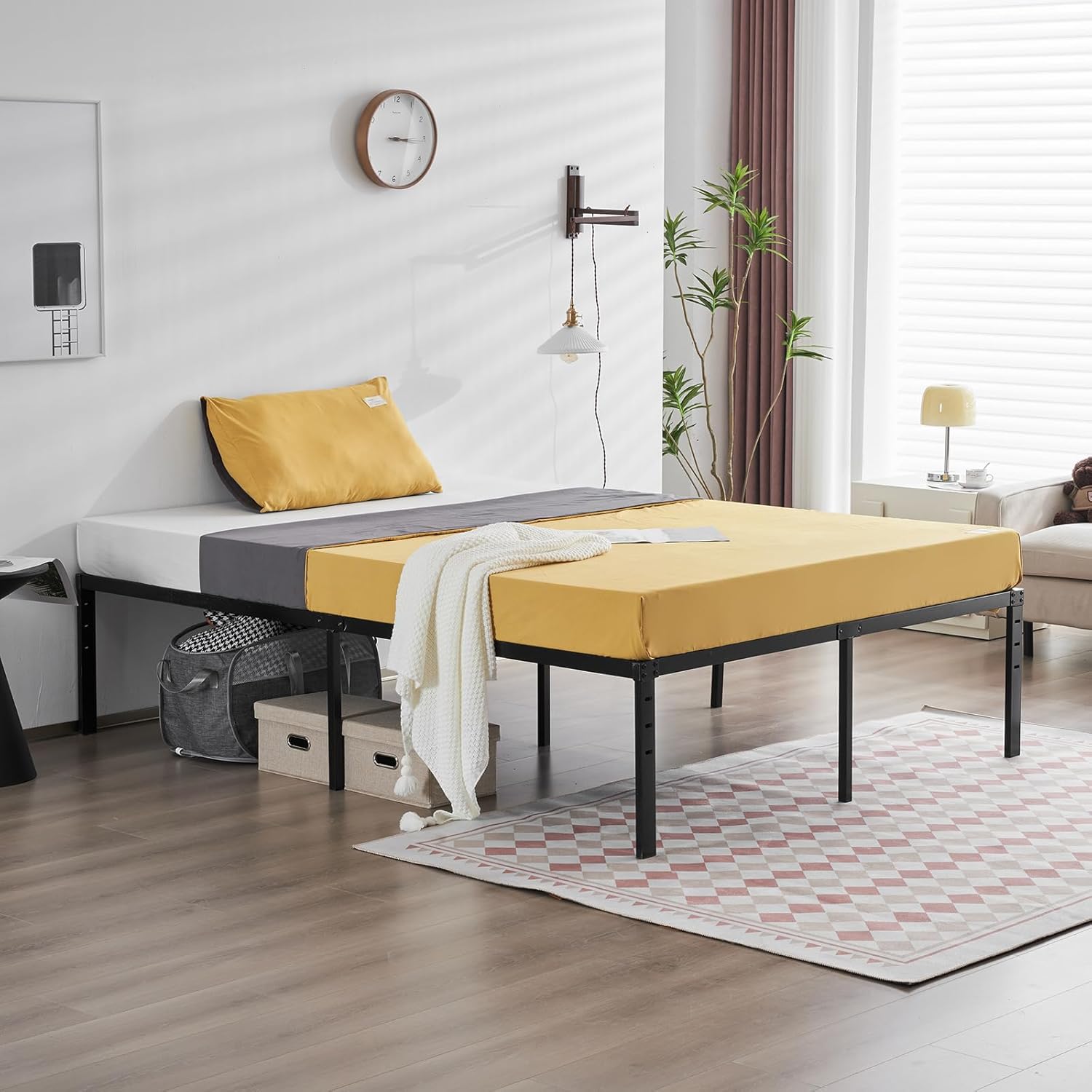 Base de cama de metal, marco de cama de plataforma de metal simple, espacio de almacenamiento debajo de la cama, marco de cama resistente, marco de