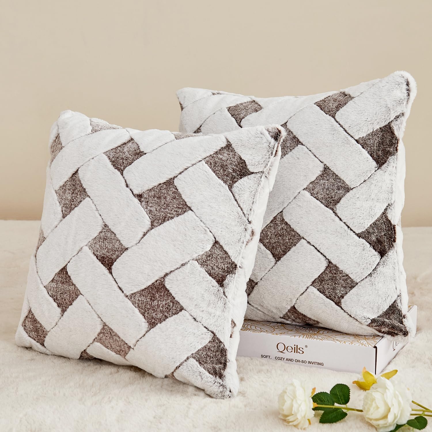 Qeils Juego de 2 fundas de almohada decorativas de piel sintética de 18 x 18 pulgadas, lujosas fundas cuadradas recicladas para sofá, cama, sala de