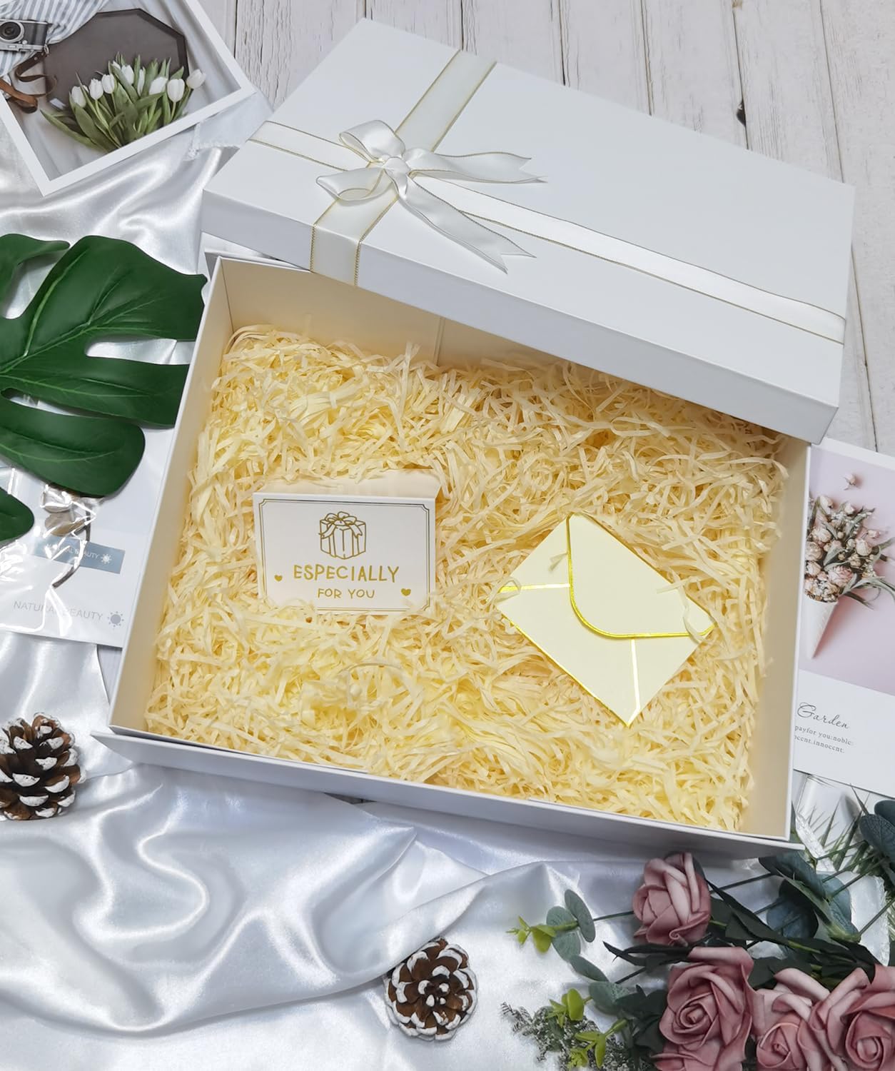 MYGOGOART Caja de regalo grande blanca de 13 x 10 x 5 pulgadas con tapa, lazo de cinta, relleno de papel de rafia triturado, tarjeta de felicitación