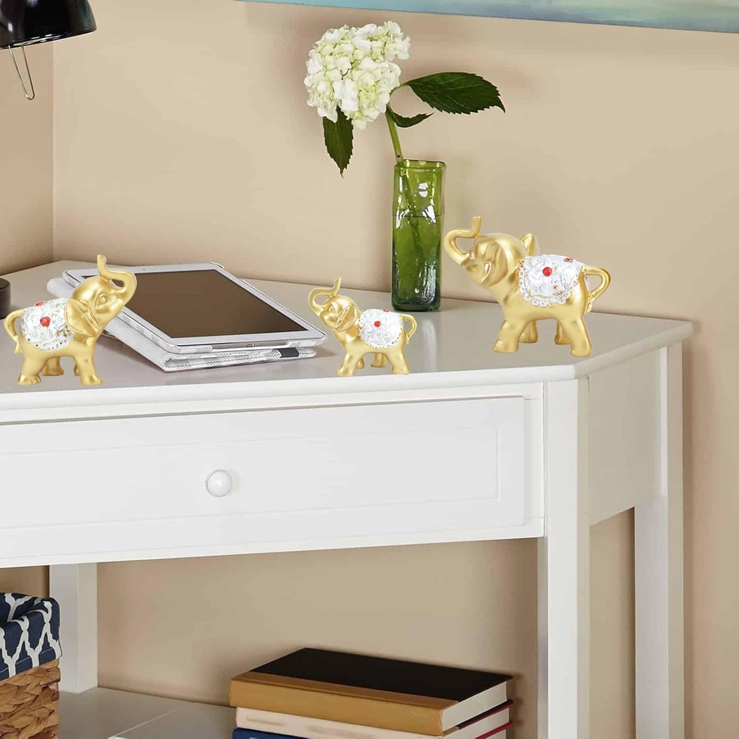 Silverback – Juego de 3 piezas de elefante dorado que trae buena suerte y salud, figuras de elefante Feng Shui para sala de estar, gabinete de vino,