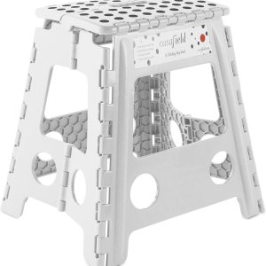 Casafield Taburete plegable de 16 pulgadas con asa, blanco, portátil, plegable, pequeño taburete de plástico para adultos, uso en la cocina, baño y Casafield Taburete plegable de 16 pulgadas con asa, blanco, portátil, plegable, pequeño taburete de plástico para adultos, uso en la cocina, baño y