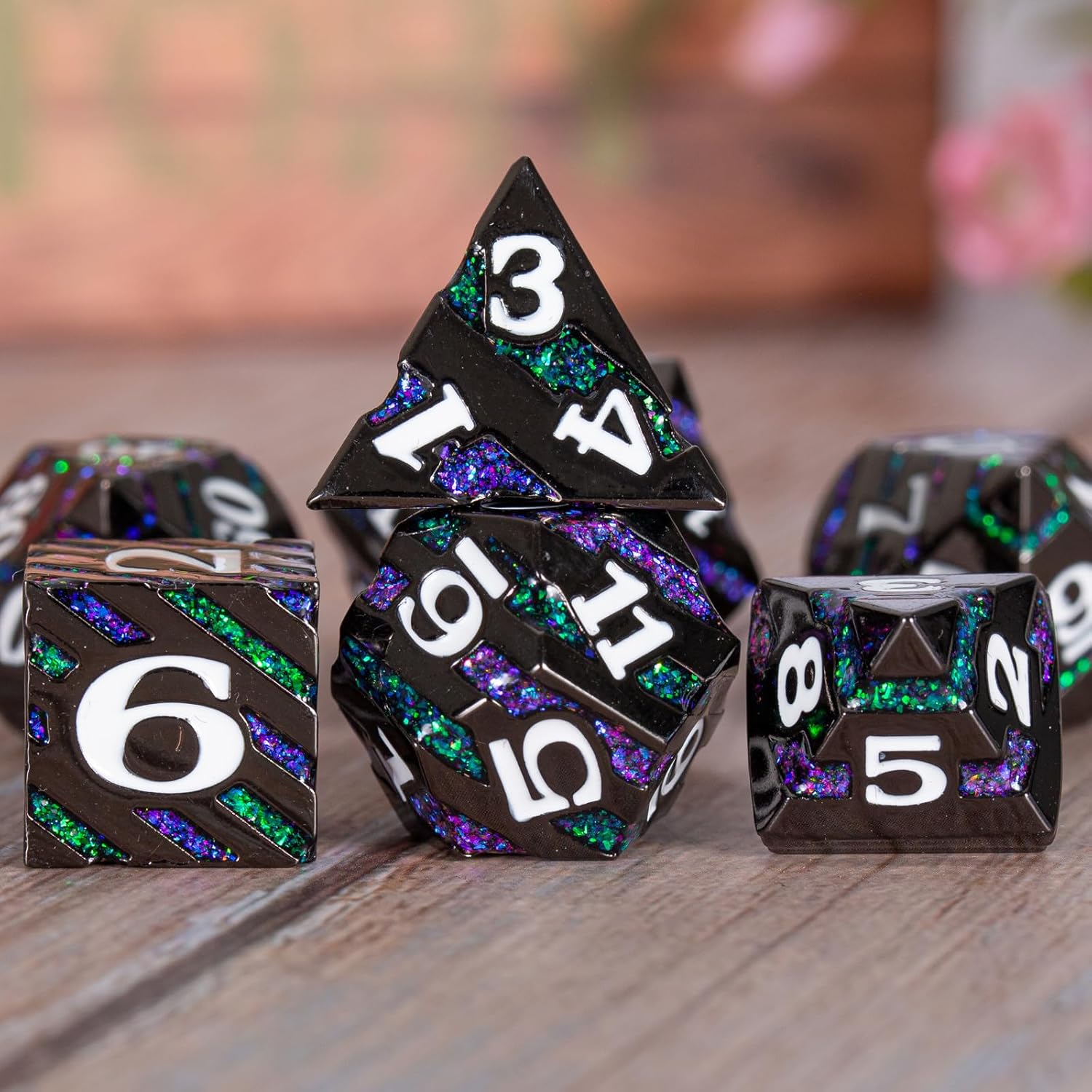 DND – Juego de dados de mazmorras y dragones d20, dados de rayas metálicas con funda de regalo, juegos de dados poliédricos para juegos de mesa,