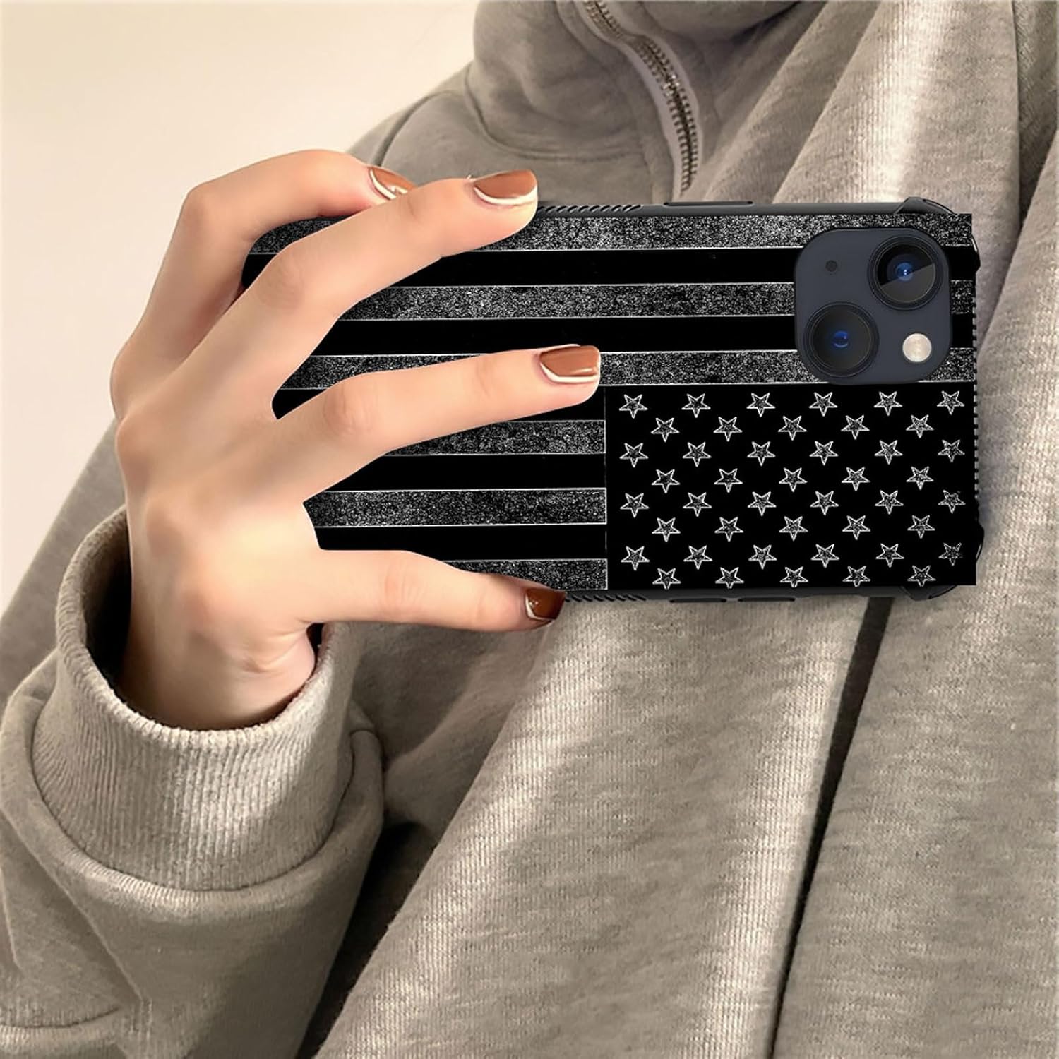 ZHEGAILIAN Funda compatible con iPhone 15 Plus, fundas de bandera estadounidense en blanco y negro, parte trasera de vidrio templado+funda