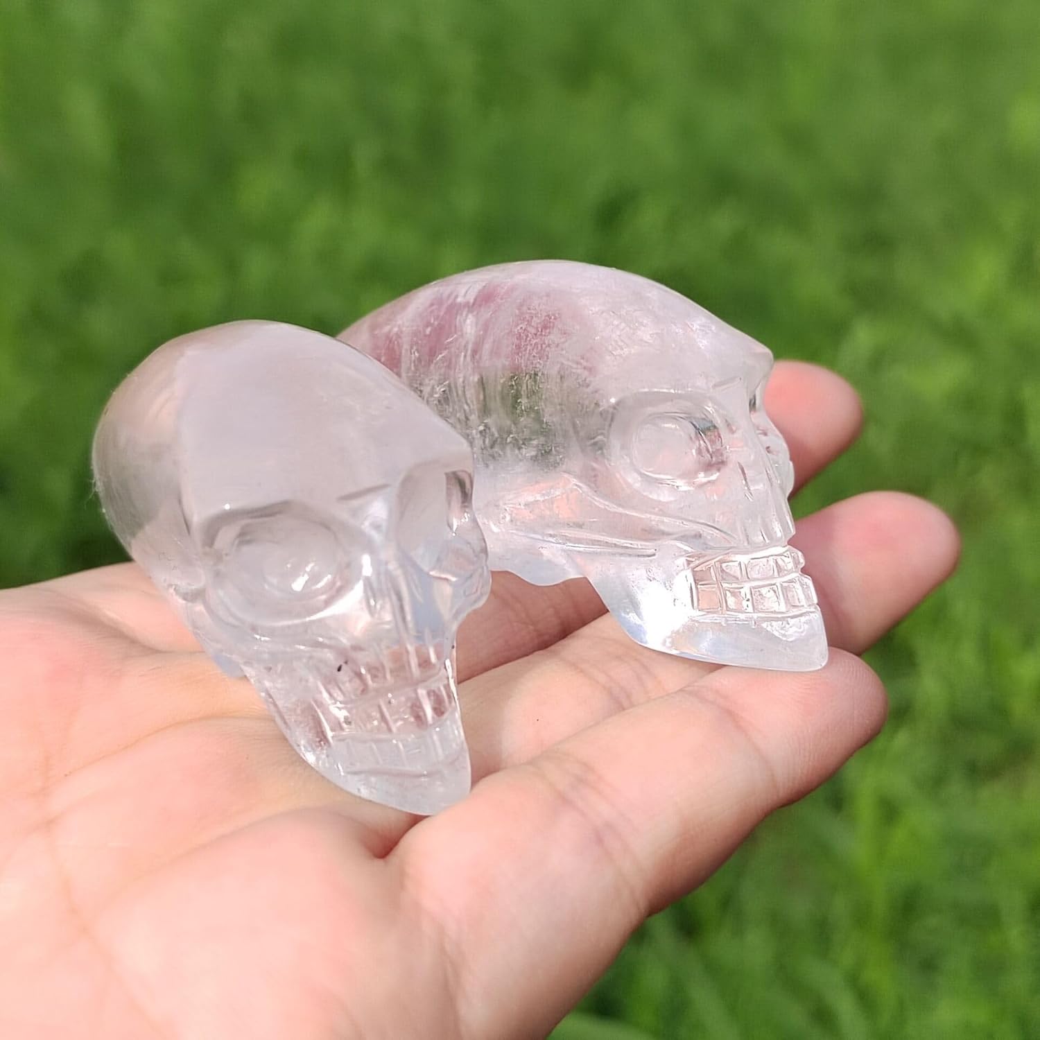 Figura de calavera alargada de cristal de cuarzo transparente de 2.2 pulgadas, cristales decorativos y piedra curativa tallada a mano con piedras
