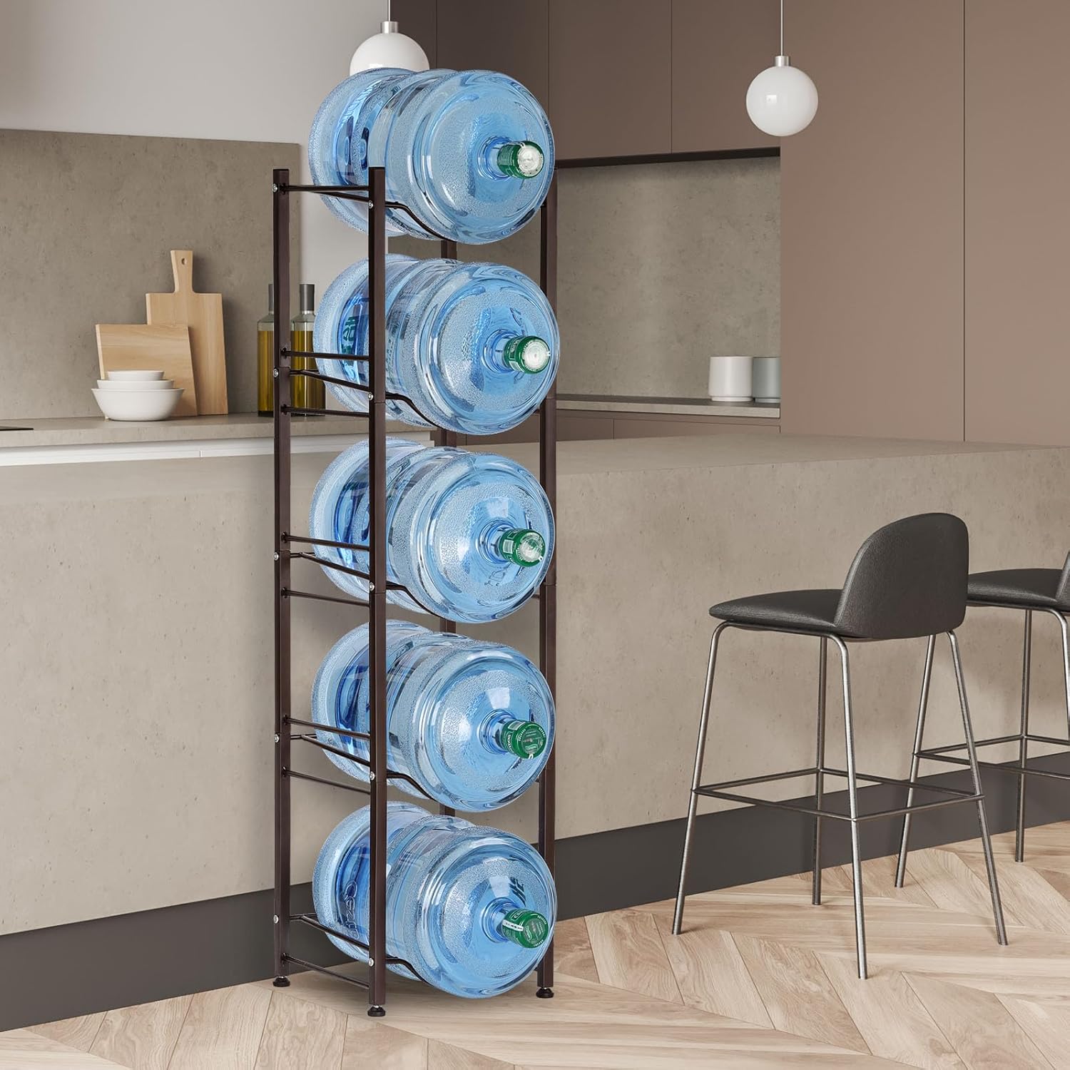 LIANTRAL Soporte para jarra de agua de 5 galones, 5 niveles, color marrón, resistente, independiente, organizador de botellas de agua para oficina