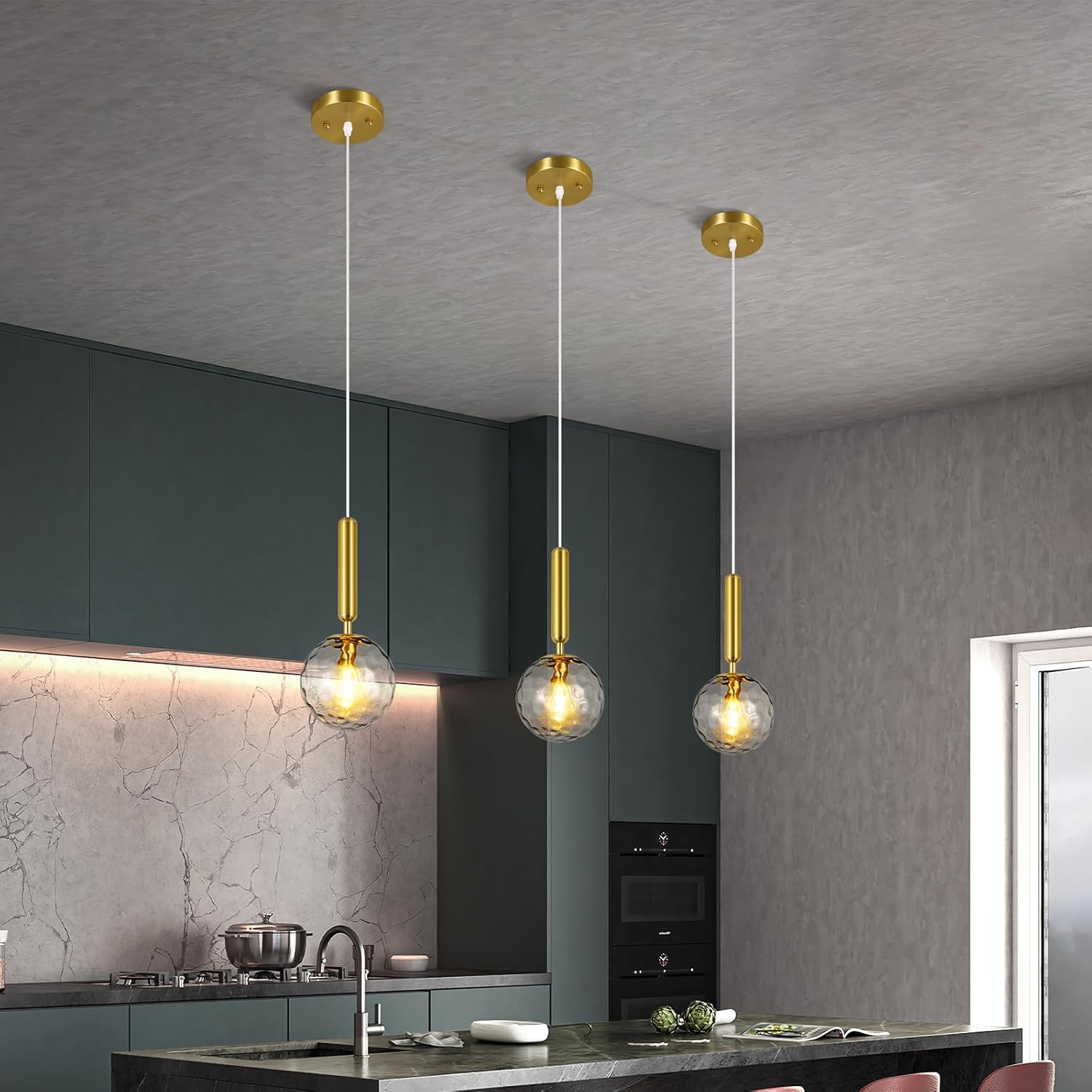 Lámpara colgante moderna dorada para isla de cocina de mediados de siglo con globo colgante de cristal transparente para sala de estar, dormitorio,