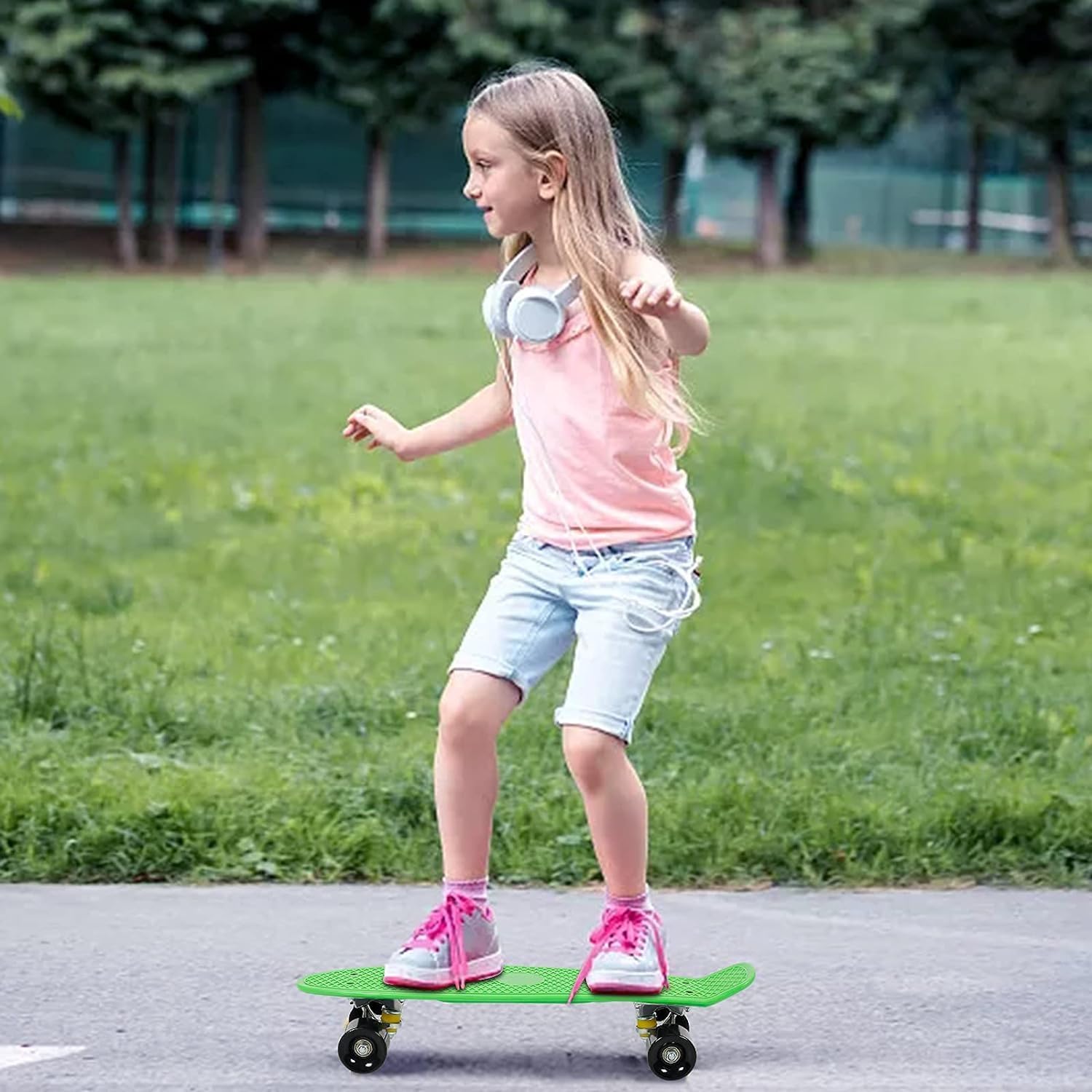 SISIGAD Patineta para niños  Monopatín de 22 pulgadas con ruedas iluminadas  Patineta para principiantes para niños y niñas  El mejor regalo para