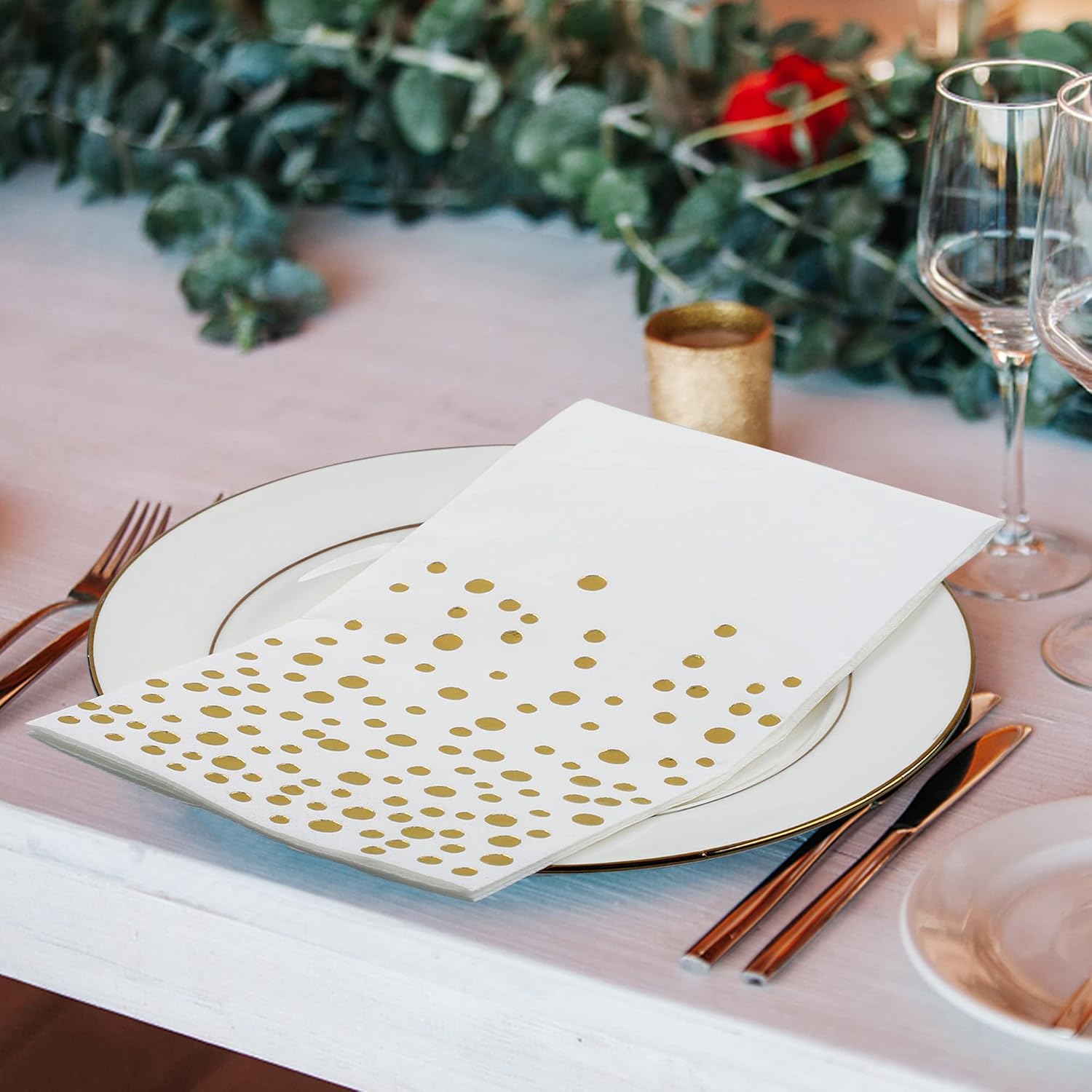 Paquete de 120 servilletas de papel de aluminio dorado con lunares blancos y dorados, toallas de mano desechables metálicas para boda, baby shower,