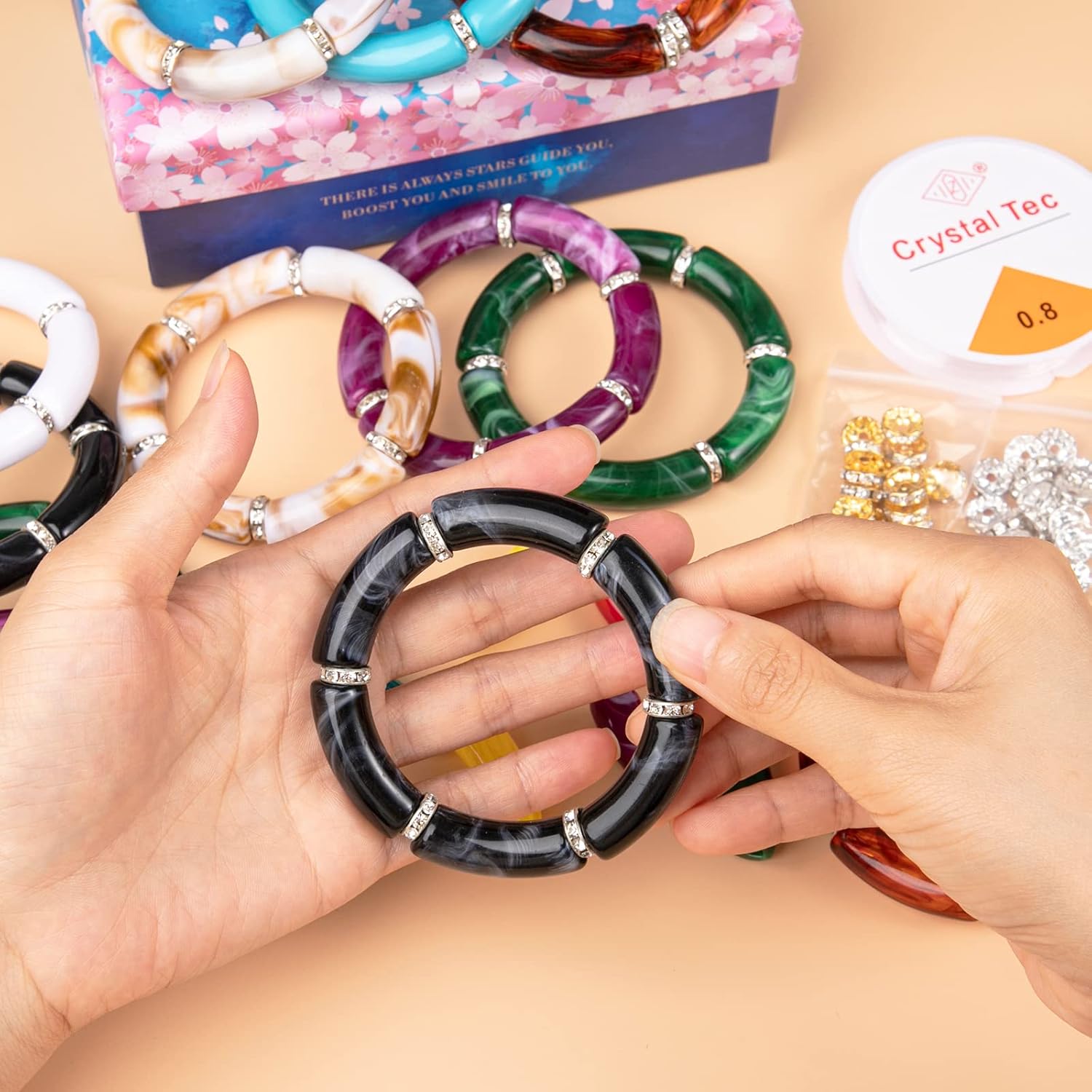 72 cuentas de tubo grueso de acrílico para hacer pulseras, 12 colores, cuentas de tubo de bambú curvadas, cuentas de fideos gruesos y cuerdas