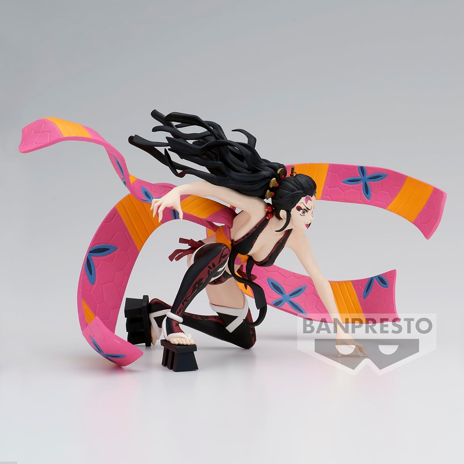 Banpresto – Demon Slayer Kimetsu no Yaiba – Daki (ver A), Figura de estrellas vibratorias Bandai Spirits