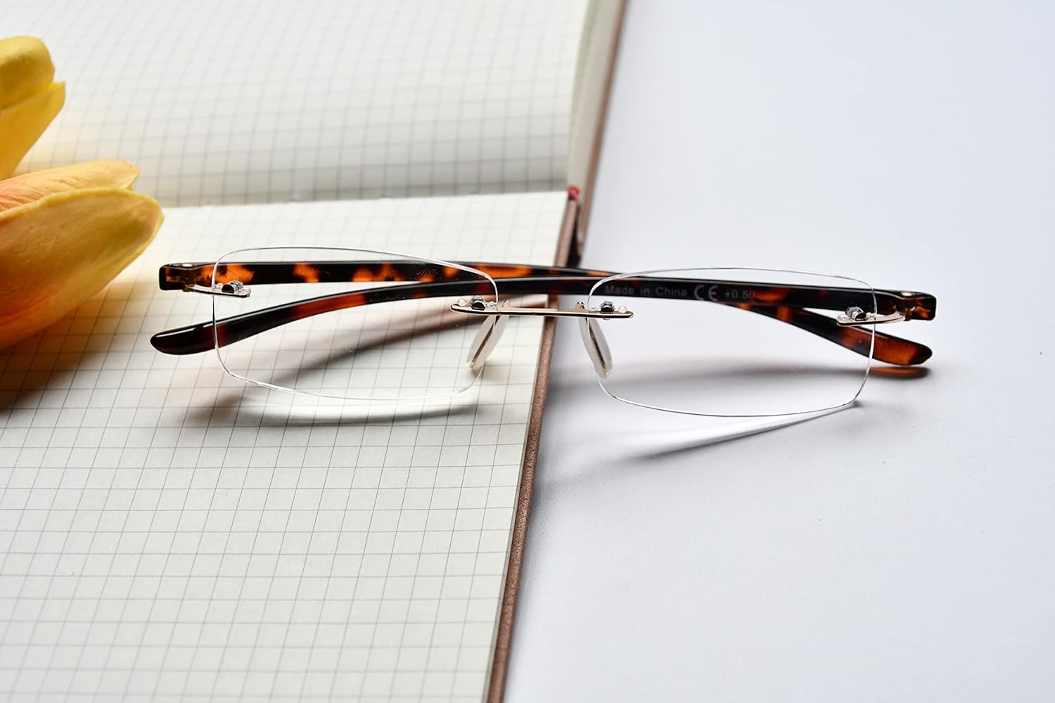 Eyekepper Lentes de lectura pequeños sin montura para mujer, lentes de lectura sin marco para hombres con brazos de tortuga