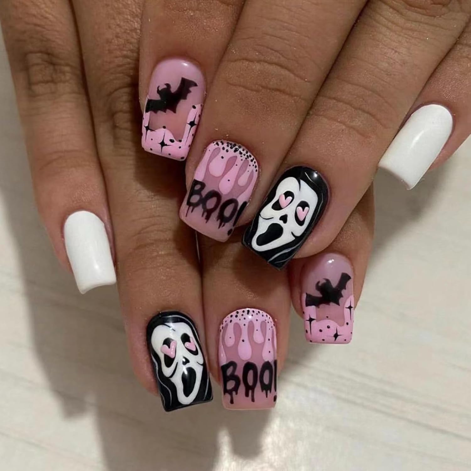 Uñas postizas a presión con diseño de fantasma, cuadradas, cortas, para Halloween, con diseño de cara de fantasma de murciélago negro, uñas