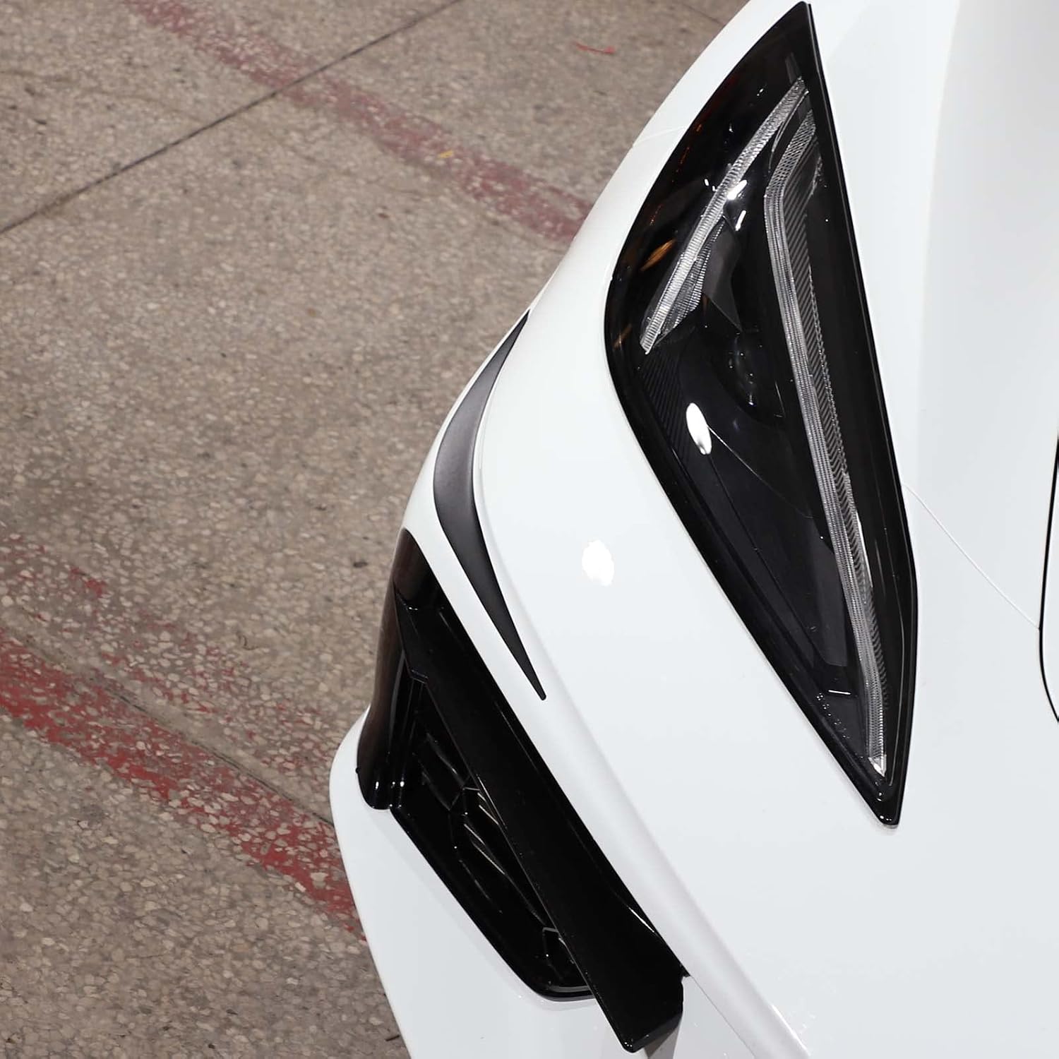 Protector de parachoques de esquina delantera de automóvil, adhesivo anticolisión compatible con Chevrolet Corvette C8 2020-2023, calcomanía de