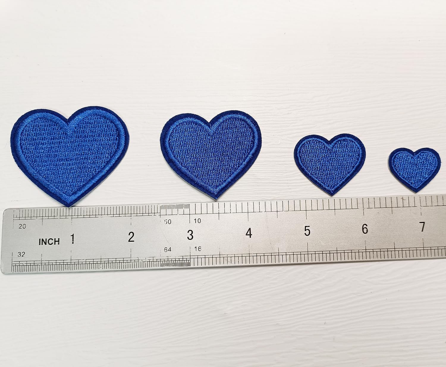 Zlettery 24 parches para planchar con corazón azul, parches bordados con corazón para ropa, chaquetas, sombreros, mochilas, jeans