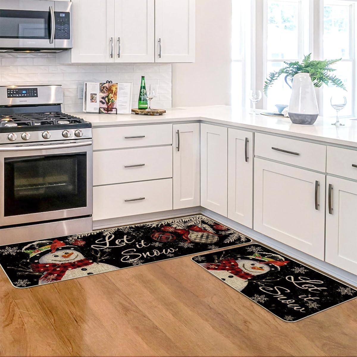 Artoid Mode Juego de 2 tapetes de cocina de Navidad con diseño de muñeco de nieve y copo de nieve negro, decoración del hogar, alfombras de cocina