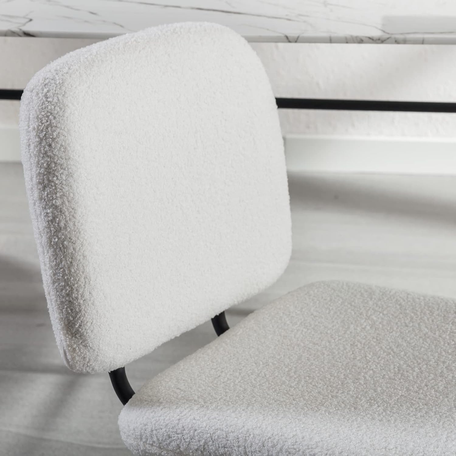 DUOMAY Mid-Century – Juego de 4 sillas de comedor modernas, cómodas sillas laterales sin brazos de sherpa con patas de metal para sala de estar,