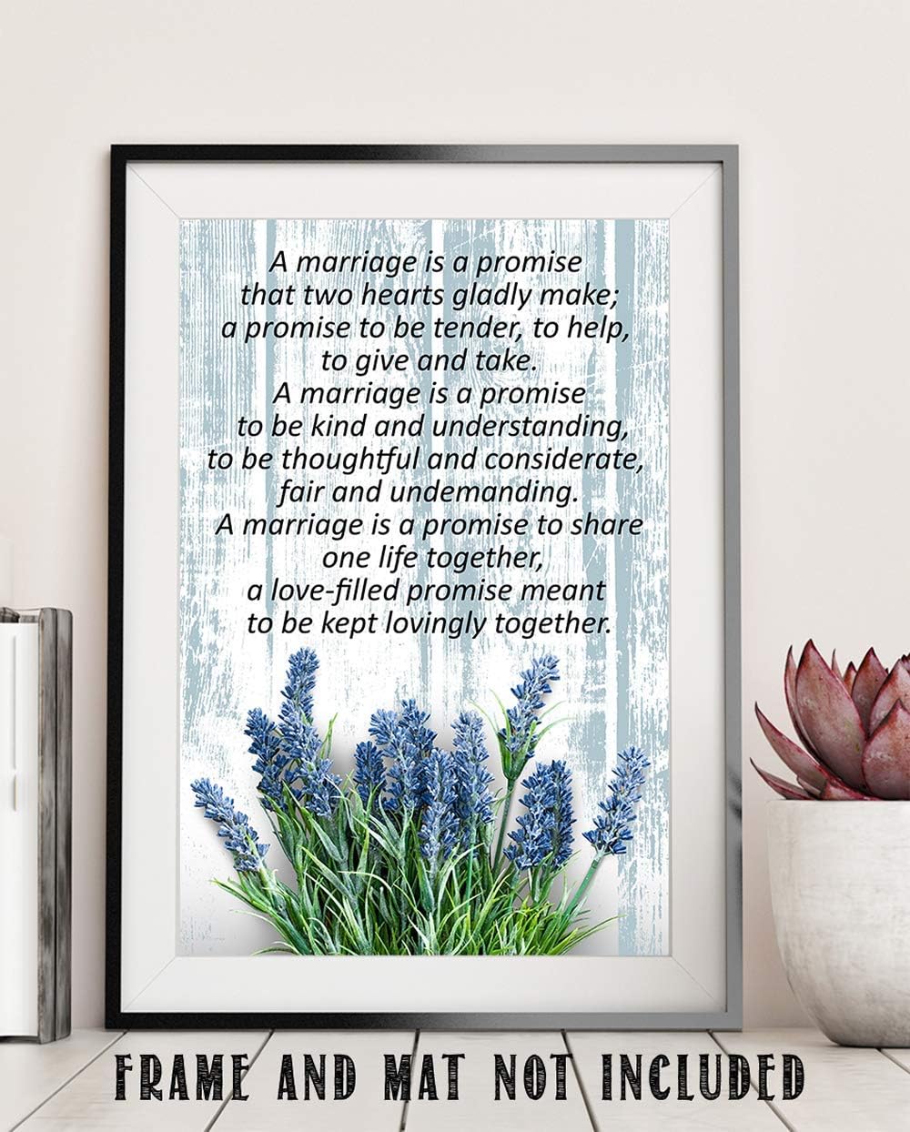 Romántico, con texto en inglés “A Marriage is a Promise.” Staying Together, aspecto vintage de madera con flores de lavanda azules y palabras