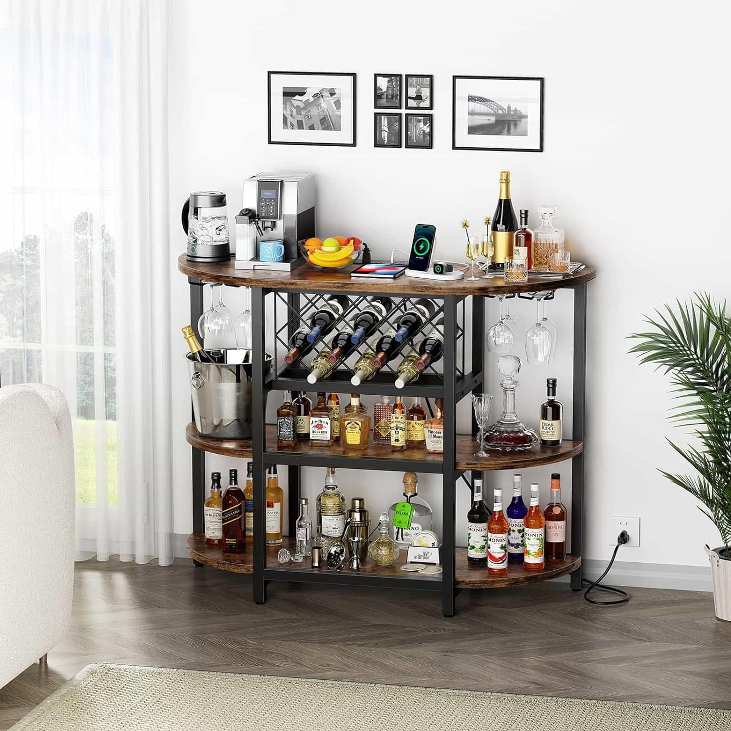 Zarler Armario de mesa de bar con toma de corriente, gabinete LED para el hogar, mini bar para licor, soporte de metal para bar de vino con