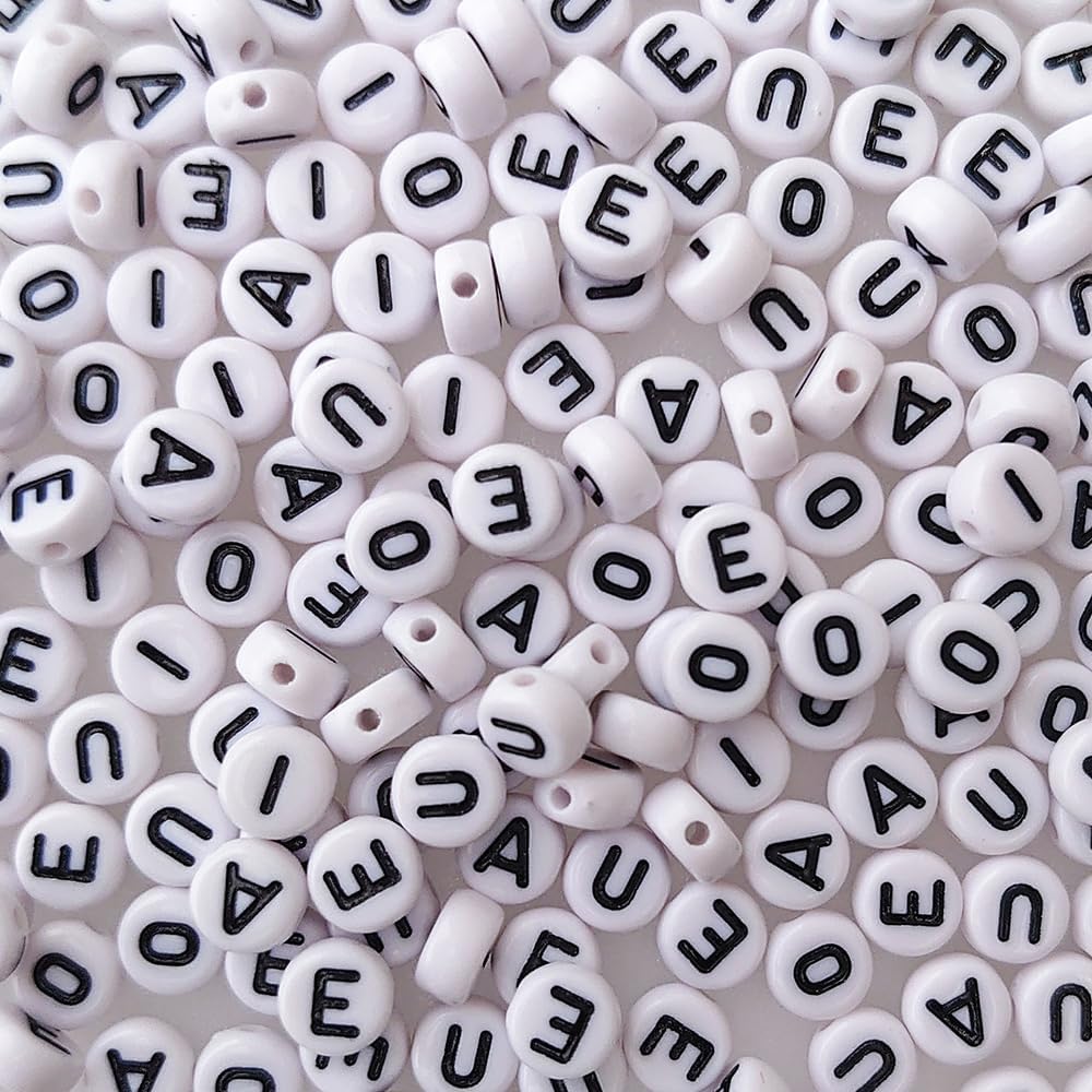 Más de 200 cuentas de letras de vocal A-E-I-O-U de 0.157 x 0.276 pulgadas para la fabricación de joyas, alfabeto mixto redondo blanco a granel
