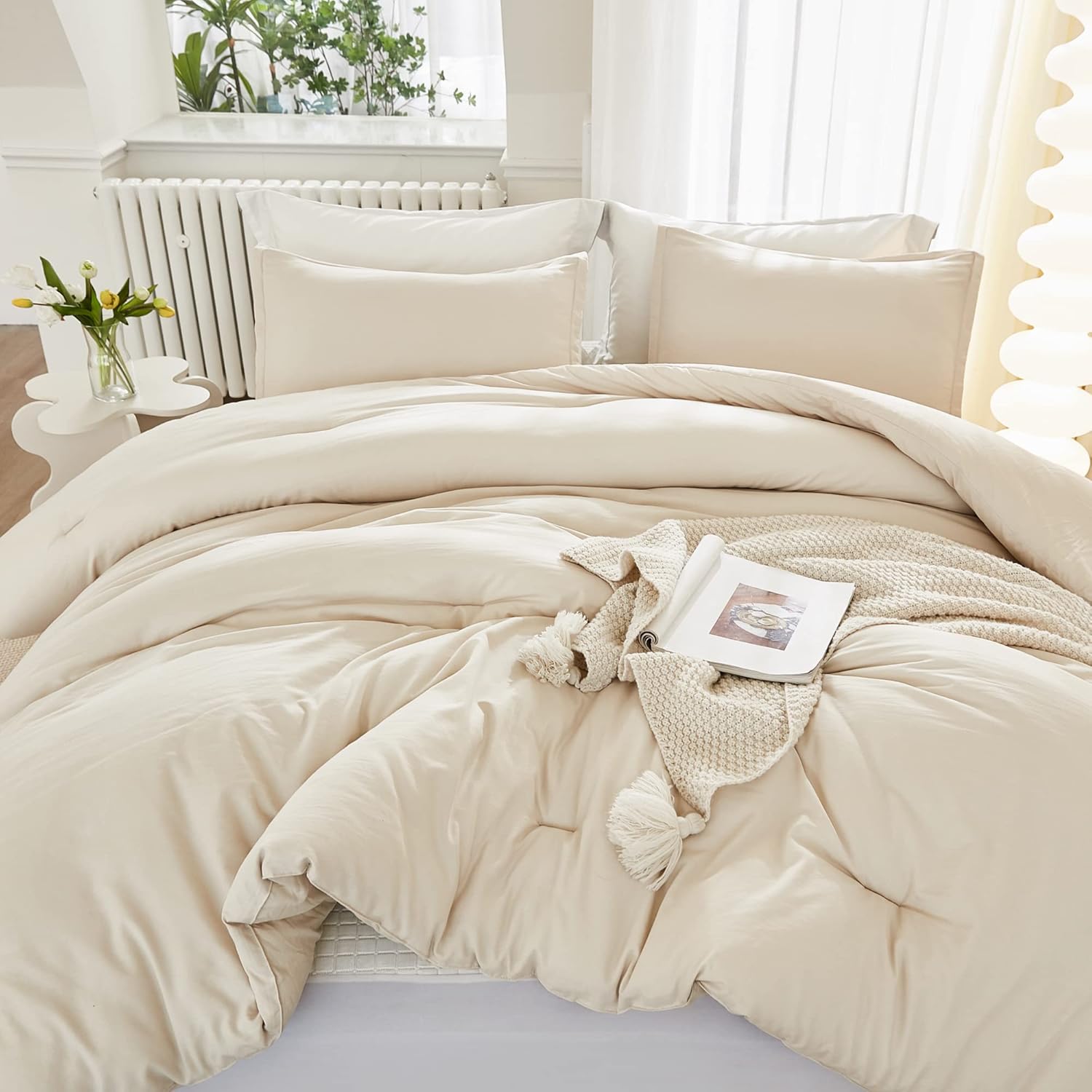 Litanika Edredón de tamaño King, color beige, juego de ropa de cama y colecciones bohemias ligeras de 3 piezas, edredón de plumón alternativo para