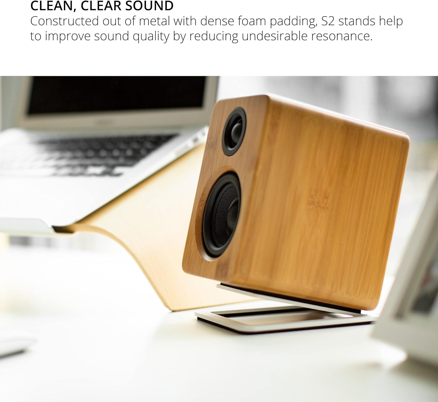 Kanto S2W – Soportes de altavoz de escritorio inclinados para altavoces pequeños y monitores de estudio compactos de 2 a 3 pulgadas  Soporta 6